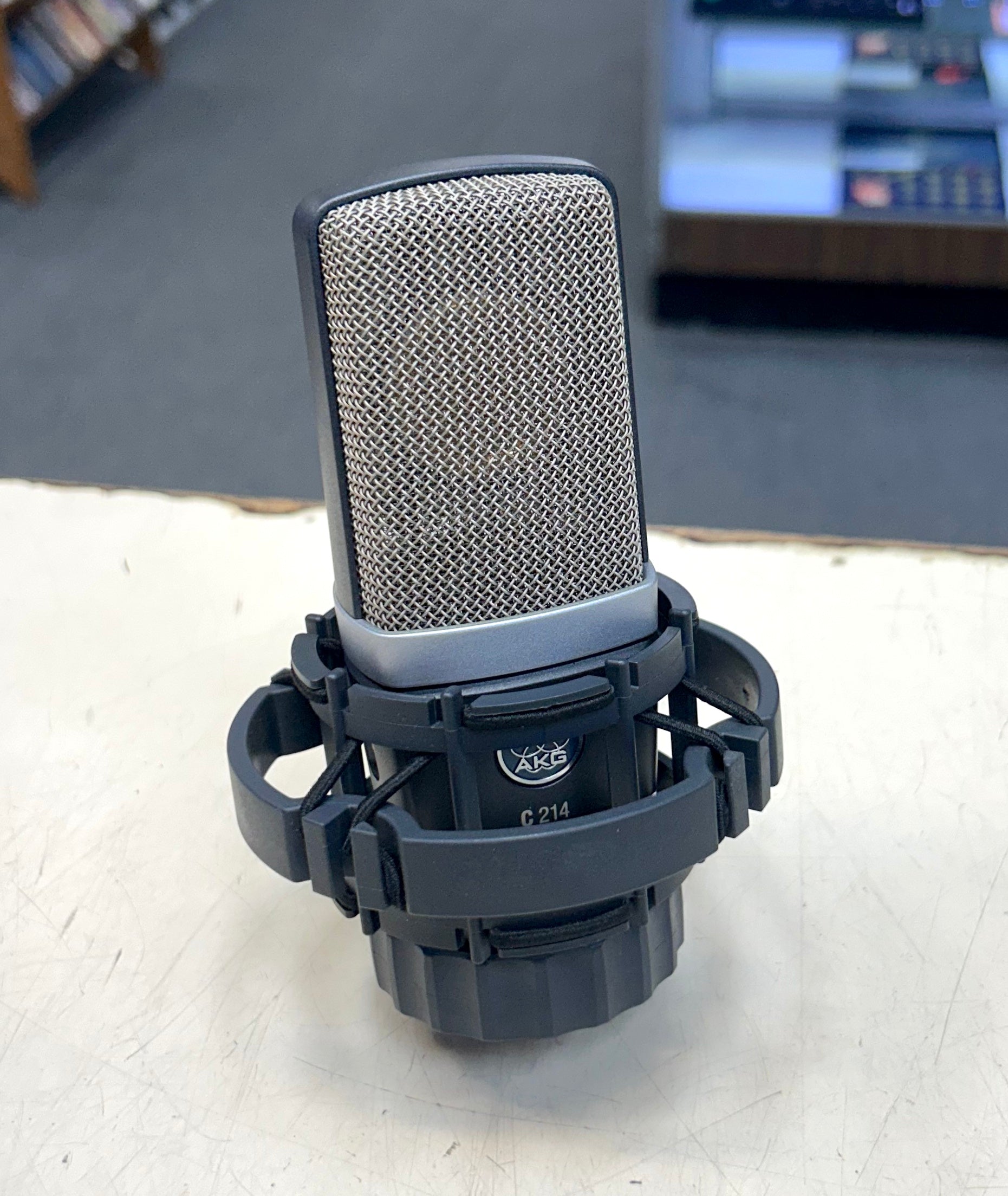 AKG C214 Large-Diaphragm Condenser Microphone w/ Shock Mount