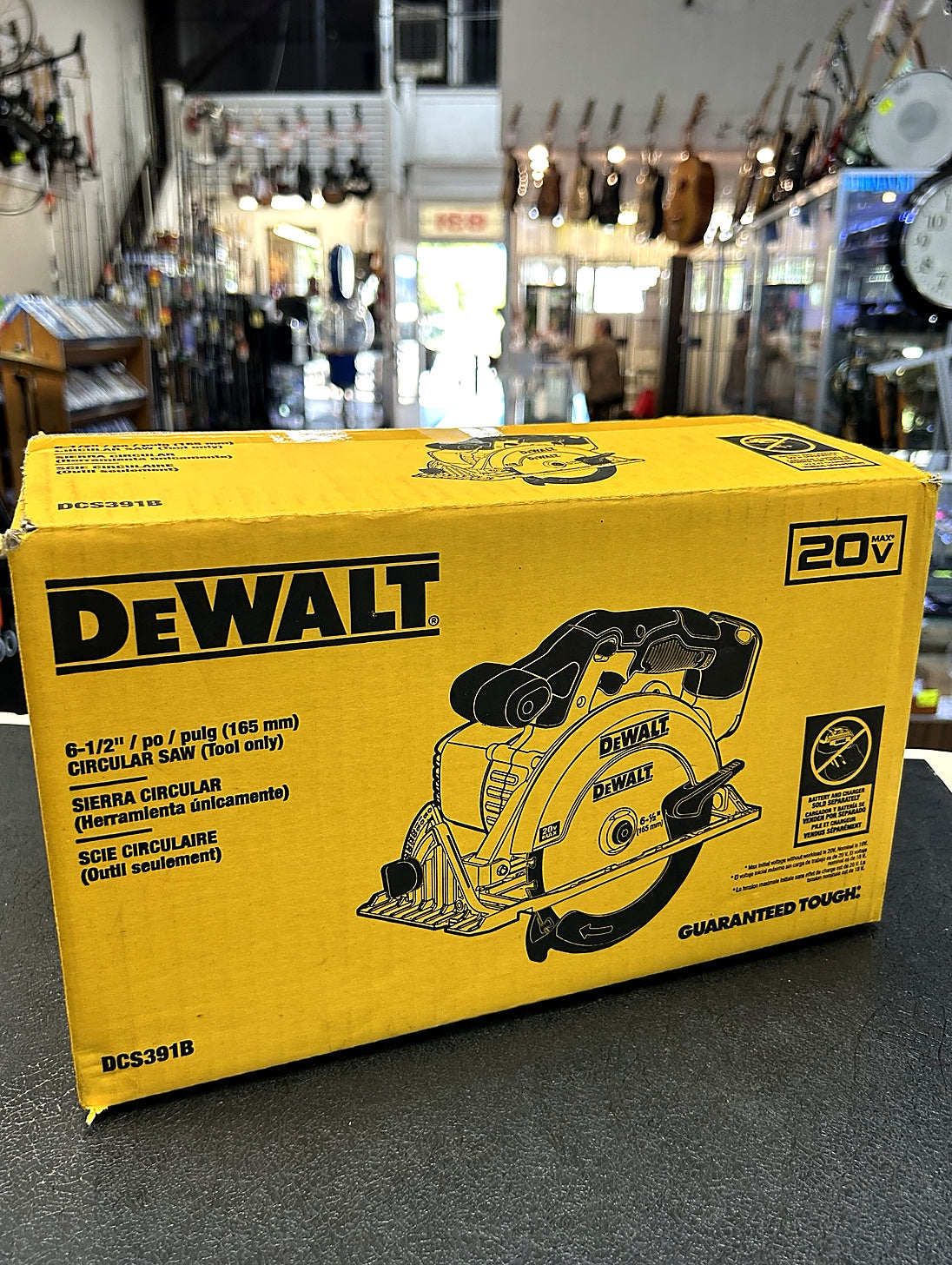 DEWALT DCS391B 20V MAX 6-1/2” Cordless Circular Saw Tool Only w/ Blade & Box
