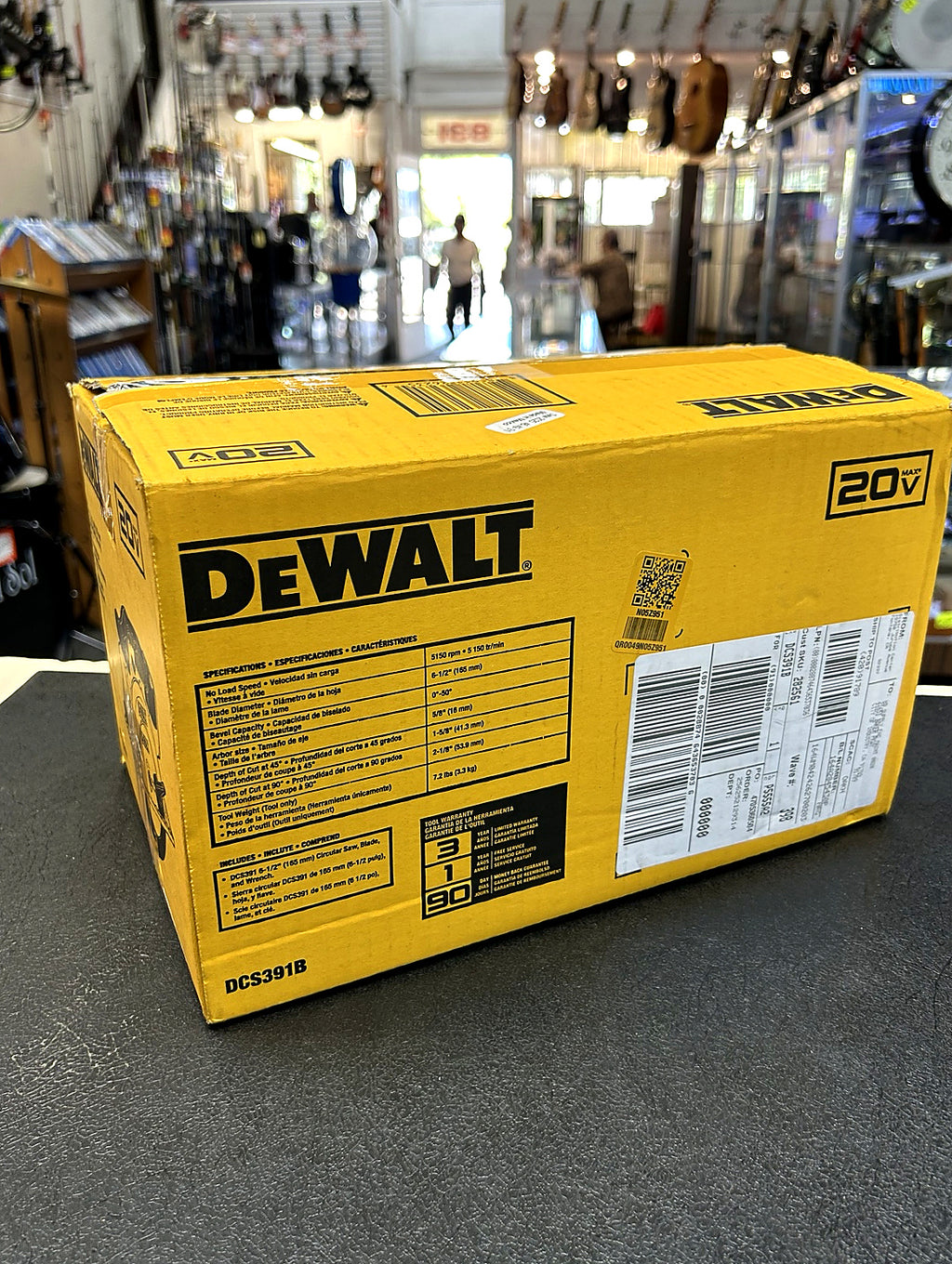 DEWALT DCS391B 20V MAX 6-1/2” Cordless Circular Saw Tool Only w/ Blade & Box