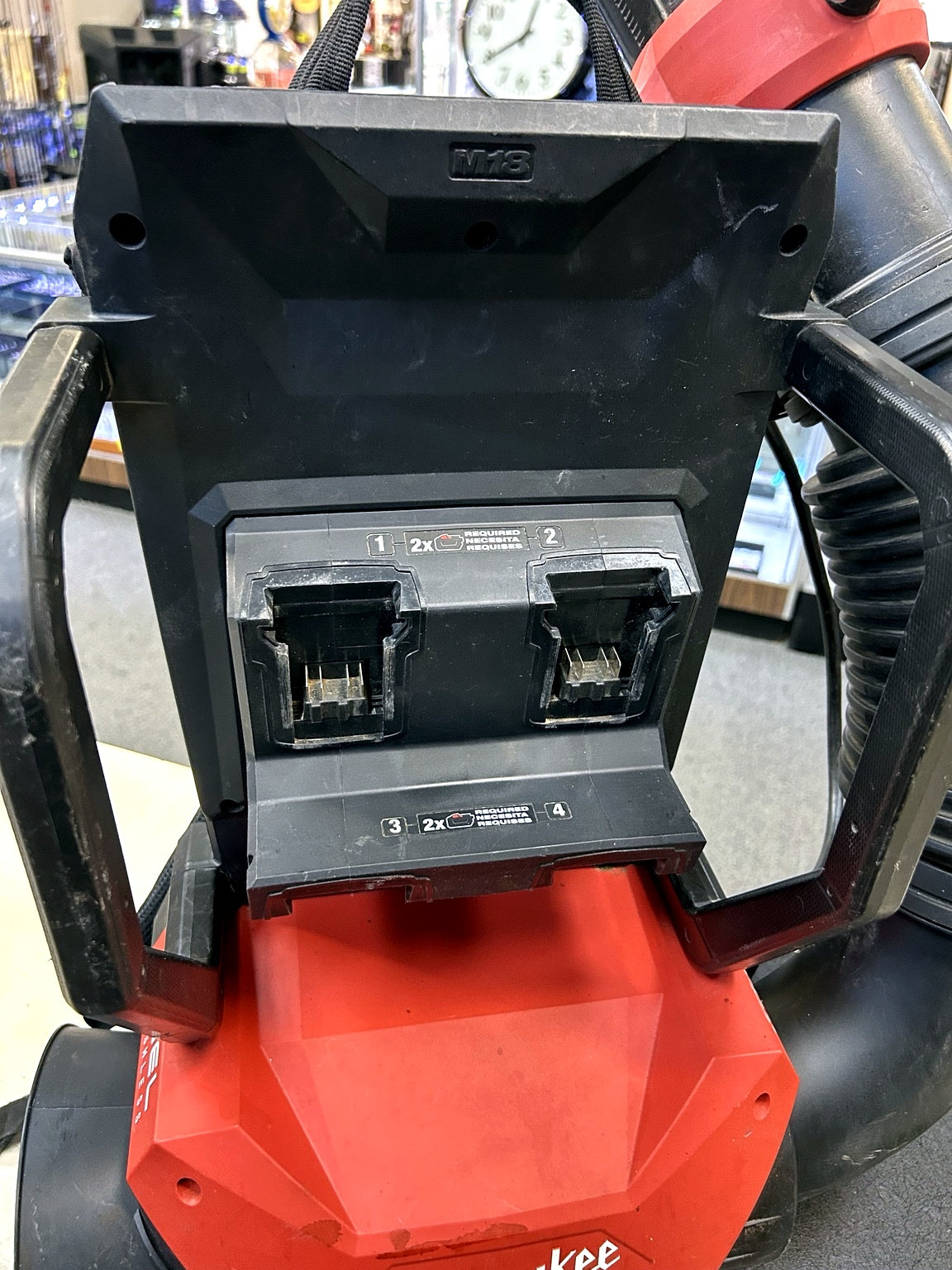Milwaukee M18 FUEL 3009-20 Dual Battery Backpack Blower 650 CFM 155 MPH