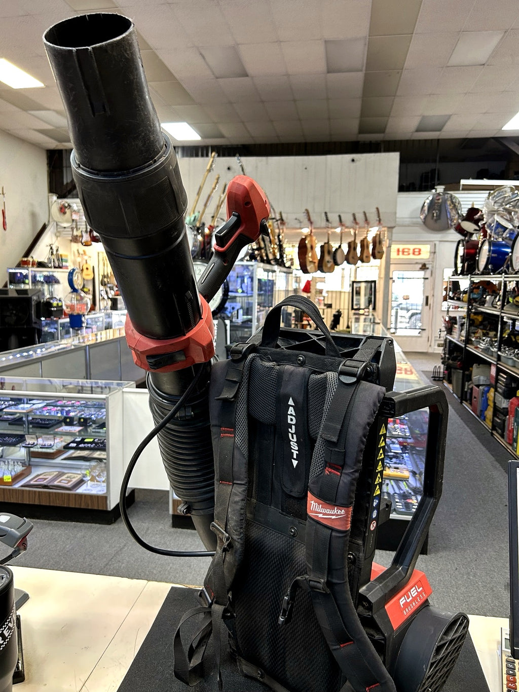 Milwaukee M18 FUEL 3009-20 Dual Battery Backpack Blower 650 CFM 155 MPH