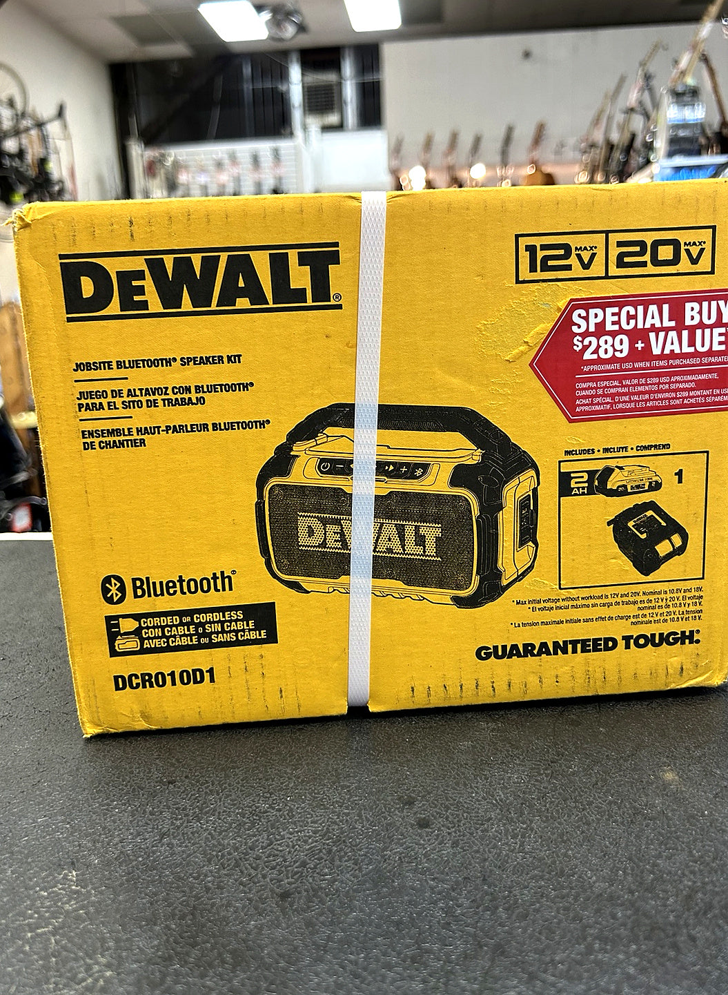 DEWALT DCR010D1 20V MAX Bluetooth Jobsite Speaker Kit 2Ah Battery Charger