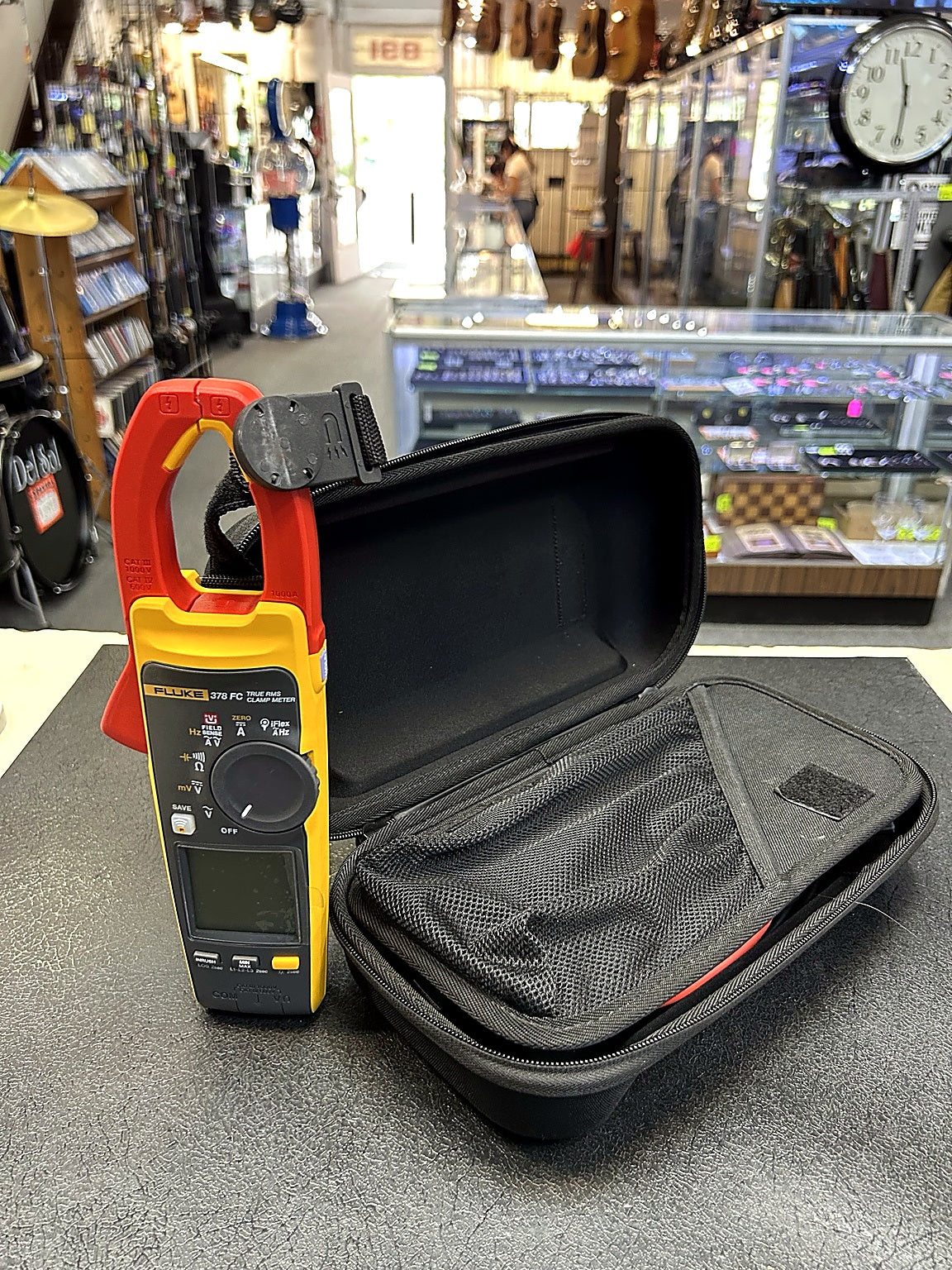 Fluke 378 FC True-RMS AC/DC Clamp Meter with iFlex Flexible Current Probe, Test Leads & Carrying Case