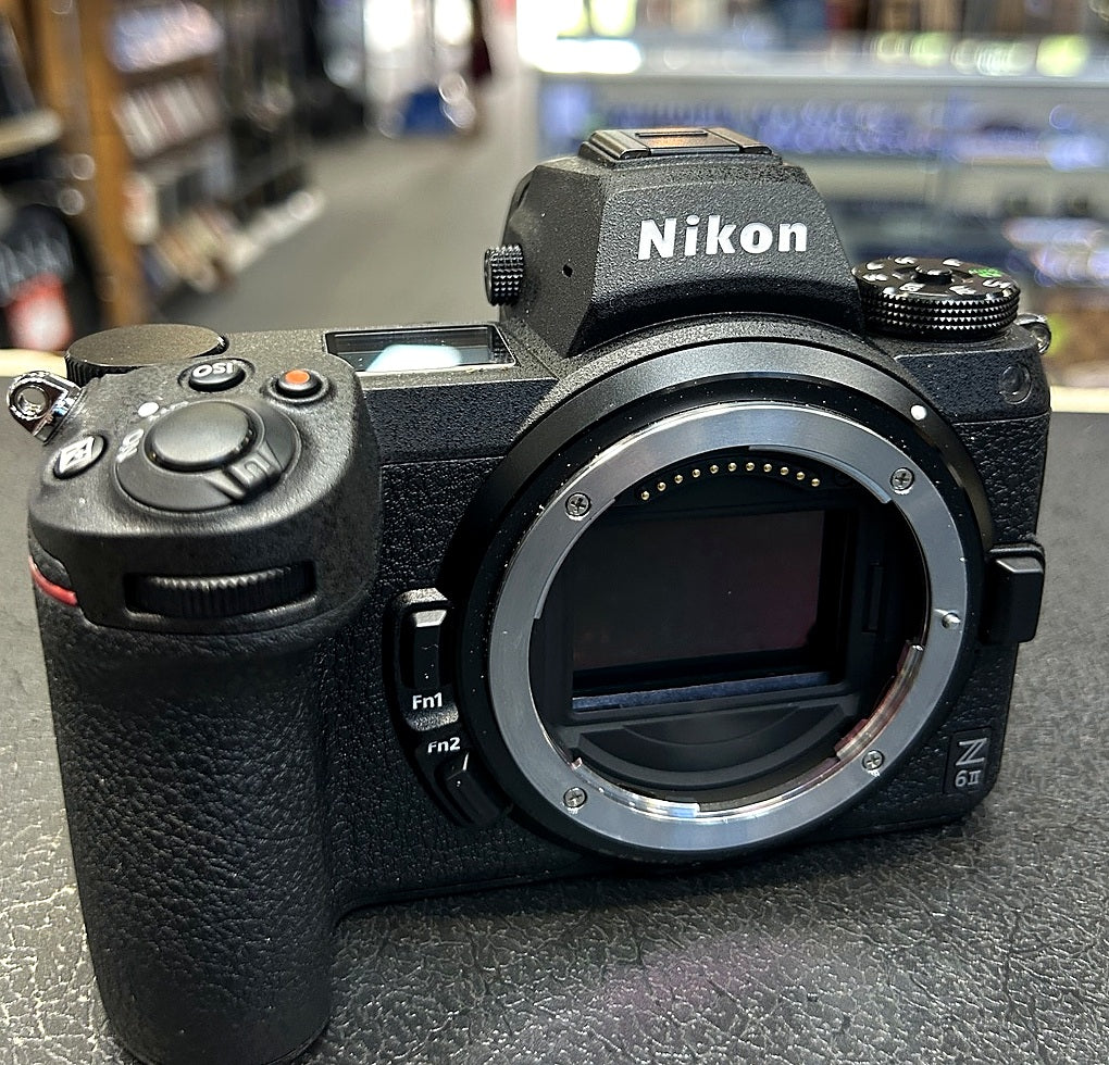 Nikon Z6 II Full Frame Mirrorless Camera + Tamron 28-75mm f/2.8 G2 Lens Kit 545 Shutter Count