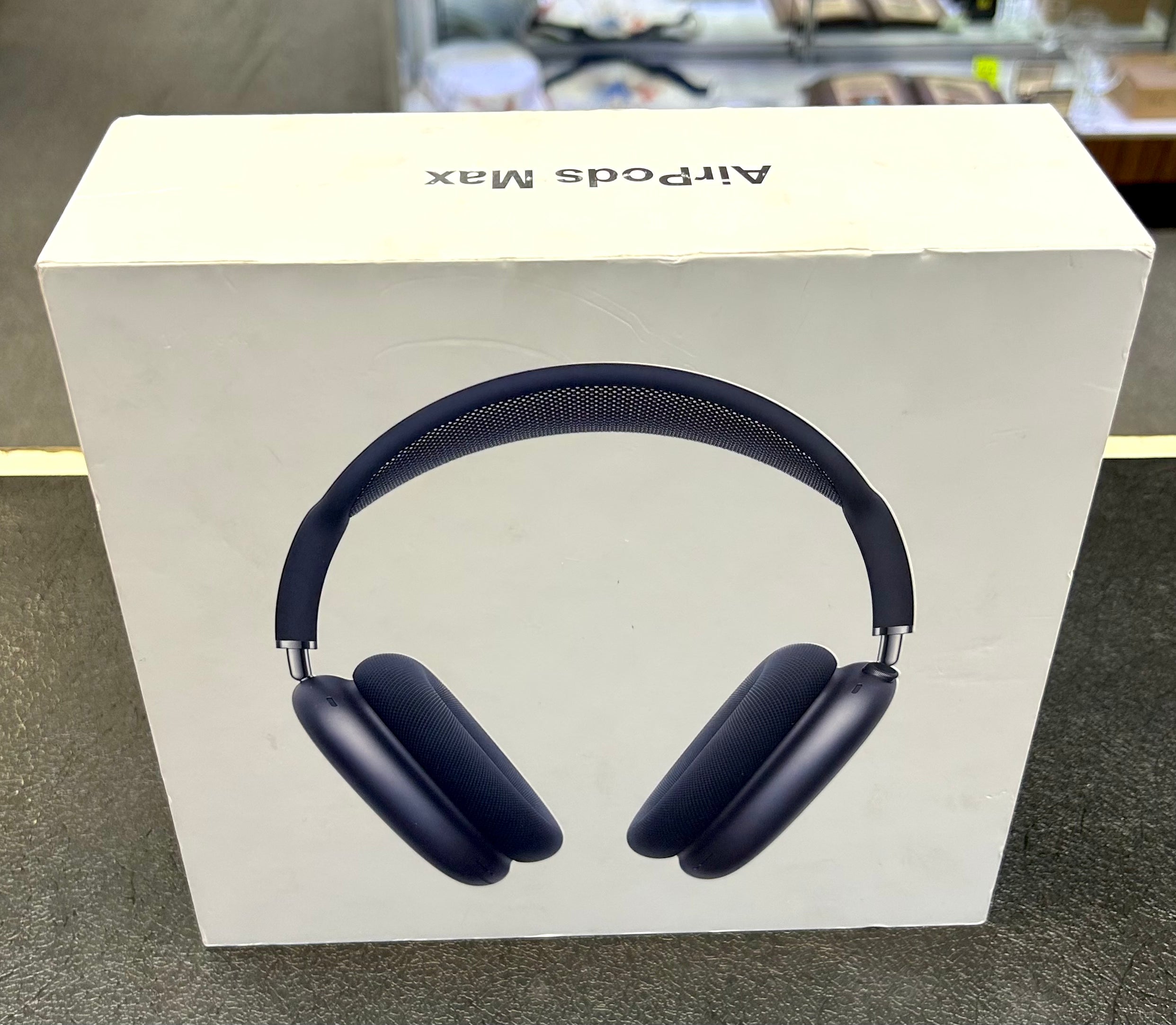 Apple AirPods Max Space Gray Wireless Noise Cancelling Headphones w/  Smart Case