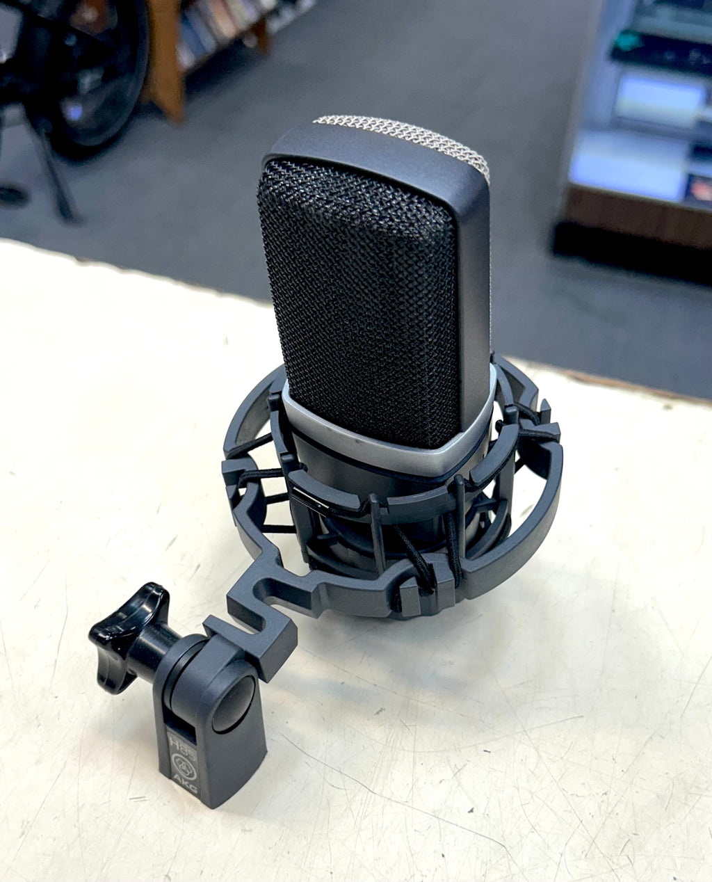 AKG C214 Large-Diaphragm Condenser Microphone w/ Shock Mount