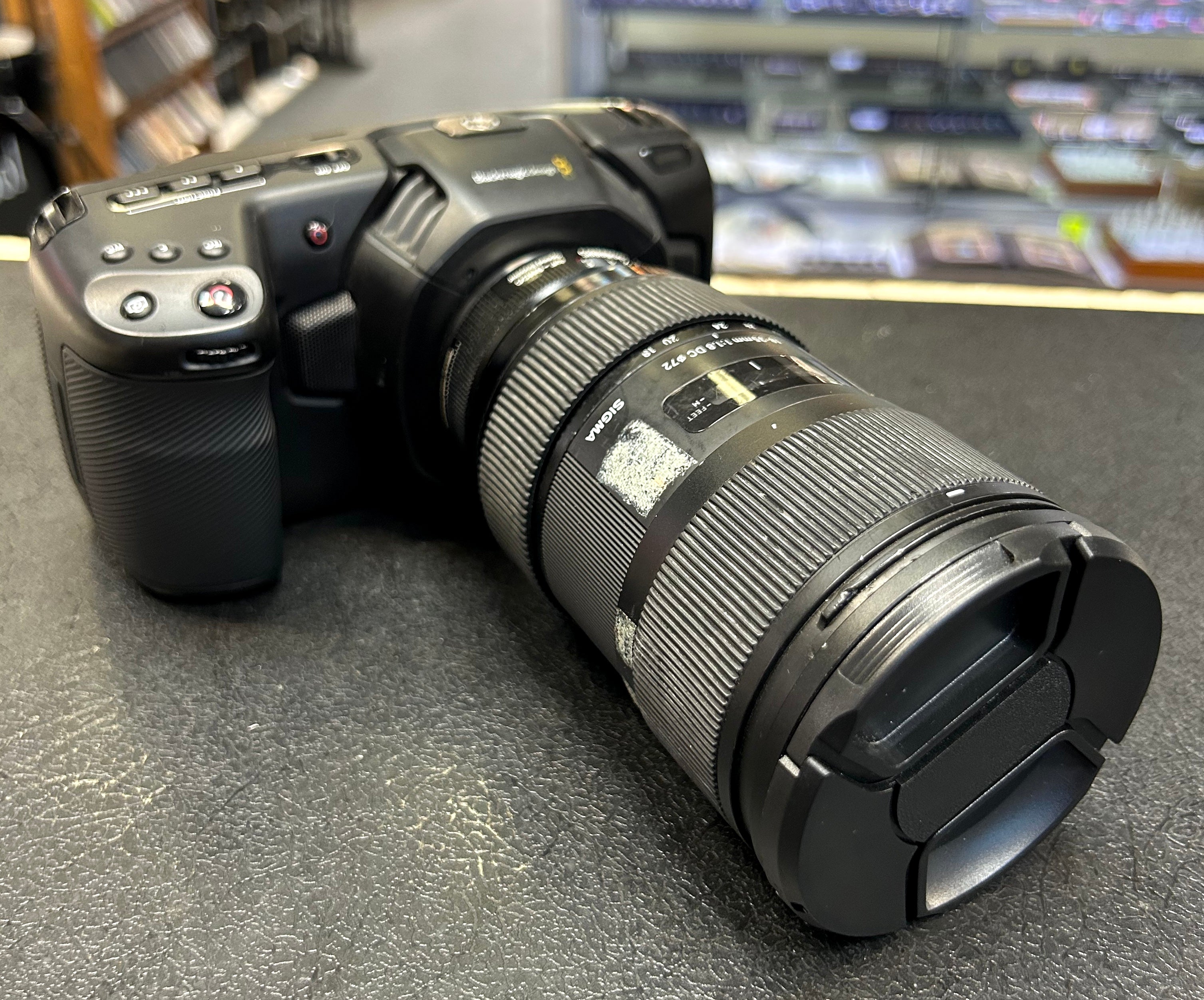 Blackmagic Pocket Cinema Camera 4K BMPCC4K + Sigma 18-35mm f/1.8 Art Nikon F + Metabones NF-BMCC