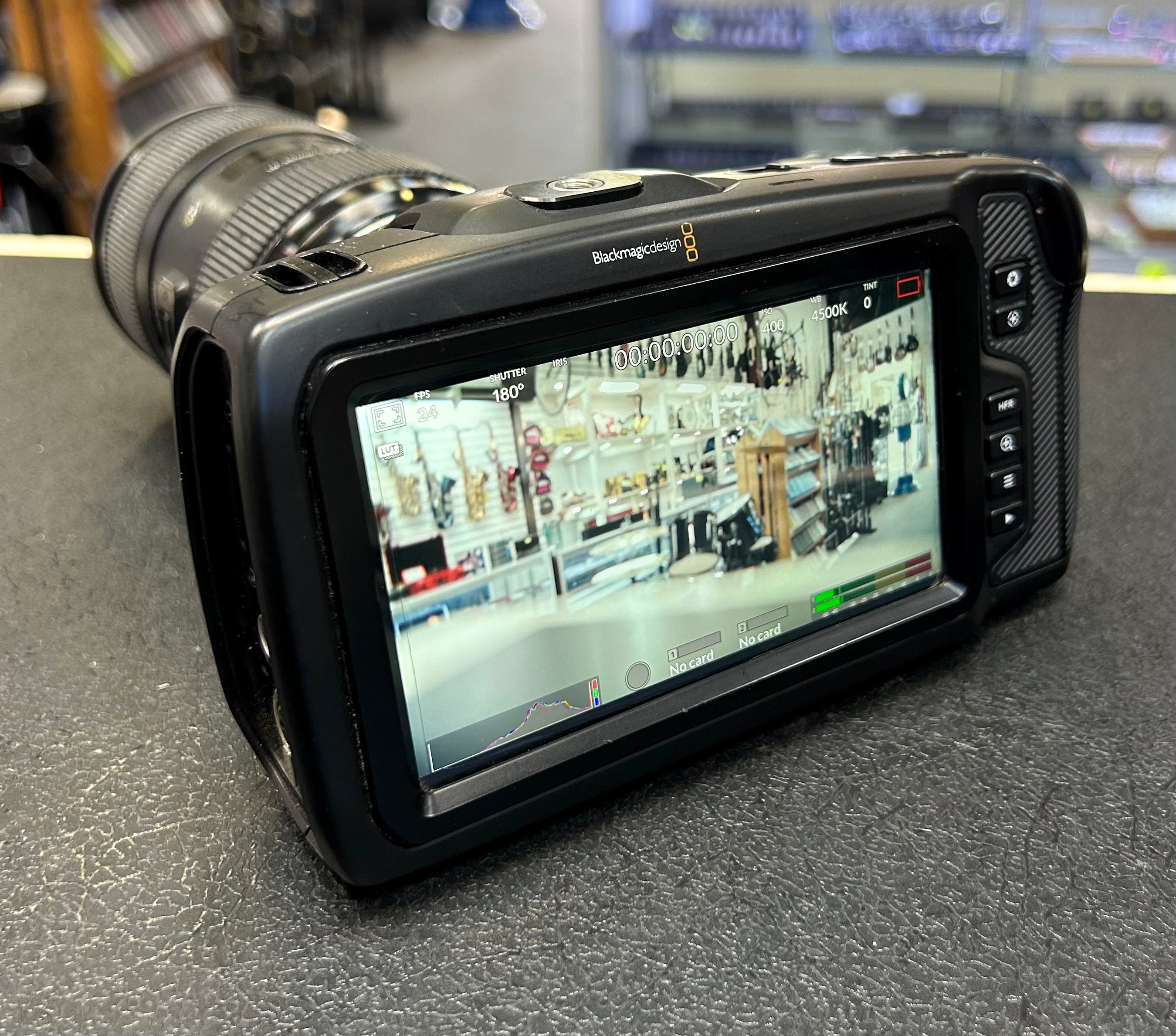 Blackmagic Pocket Cinema Camera 4K BMPCC4K + Sigma 18-35mm f/1.8 Art Nikon F + Metabones NF-BMCC