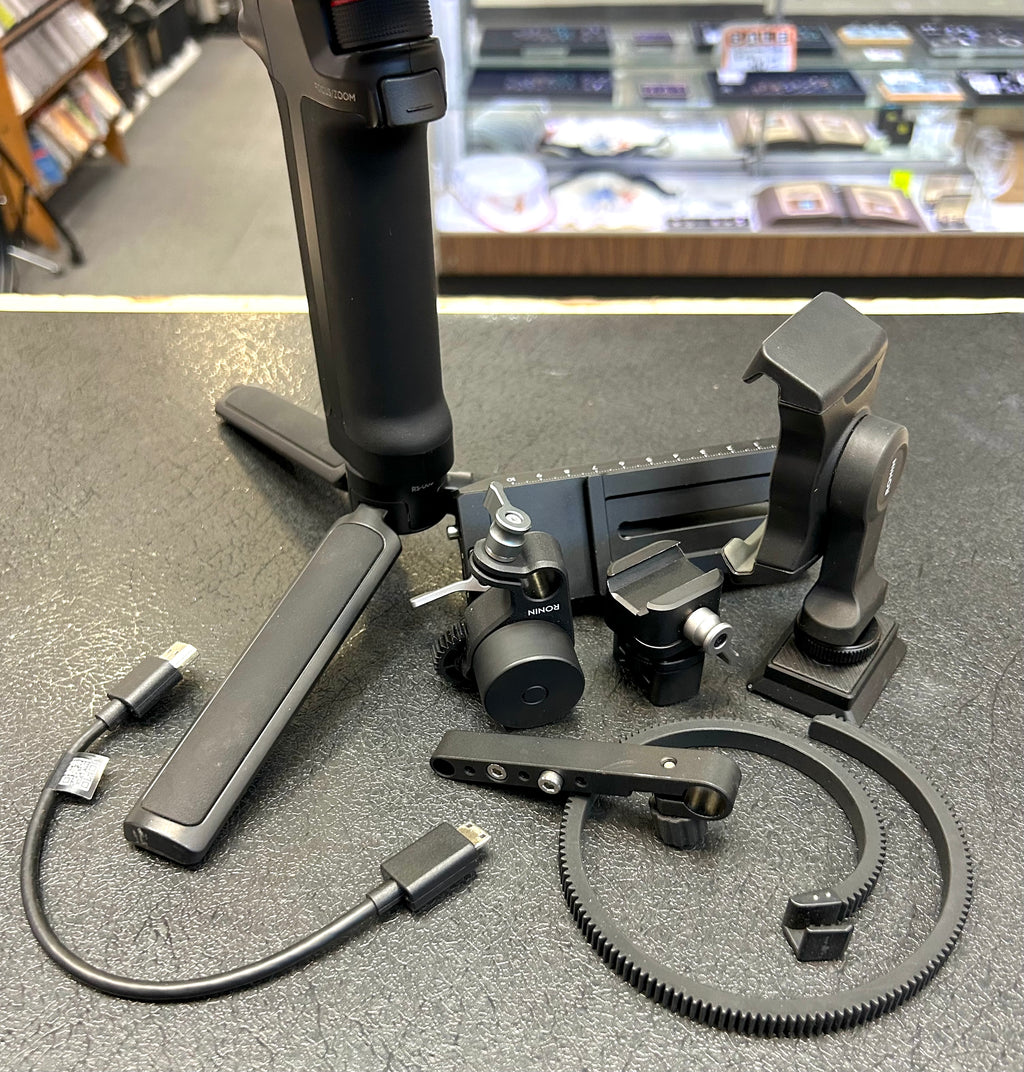 DJI RSC 2 Gimbal Stabilizer Pro Combo w/ Focus Motor Carry Case Accessories