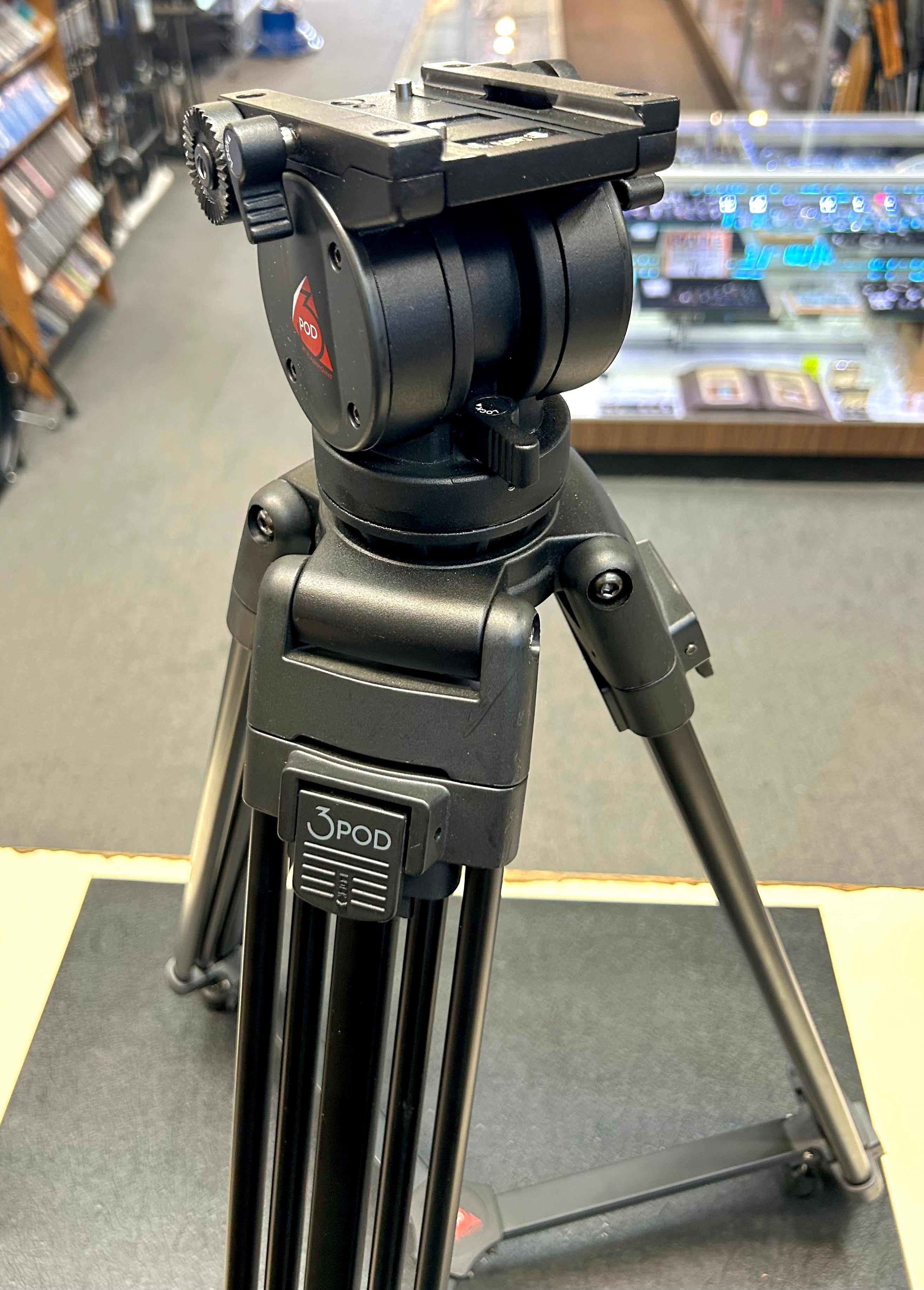 3Pod V3AH Professional Fluid Head Video Tripod + Original Padded Carrying Case