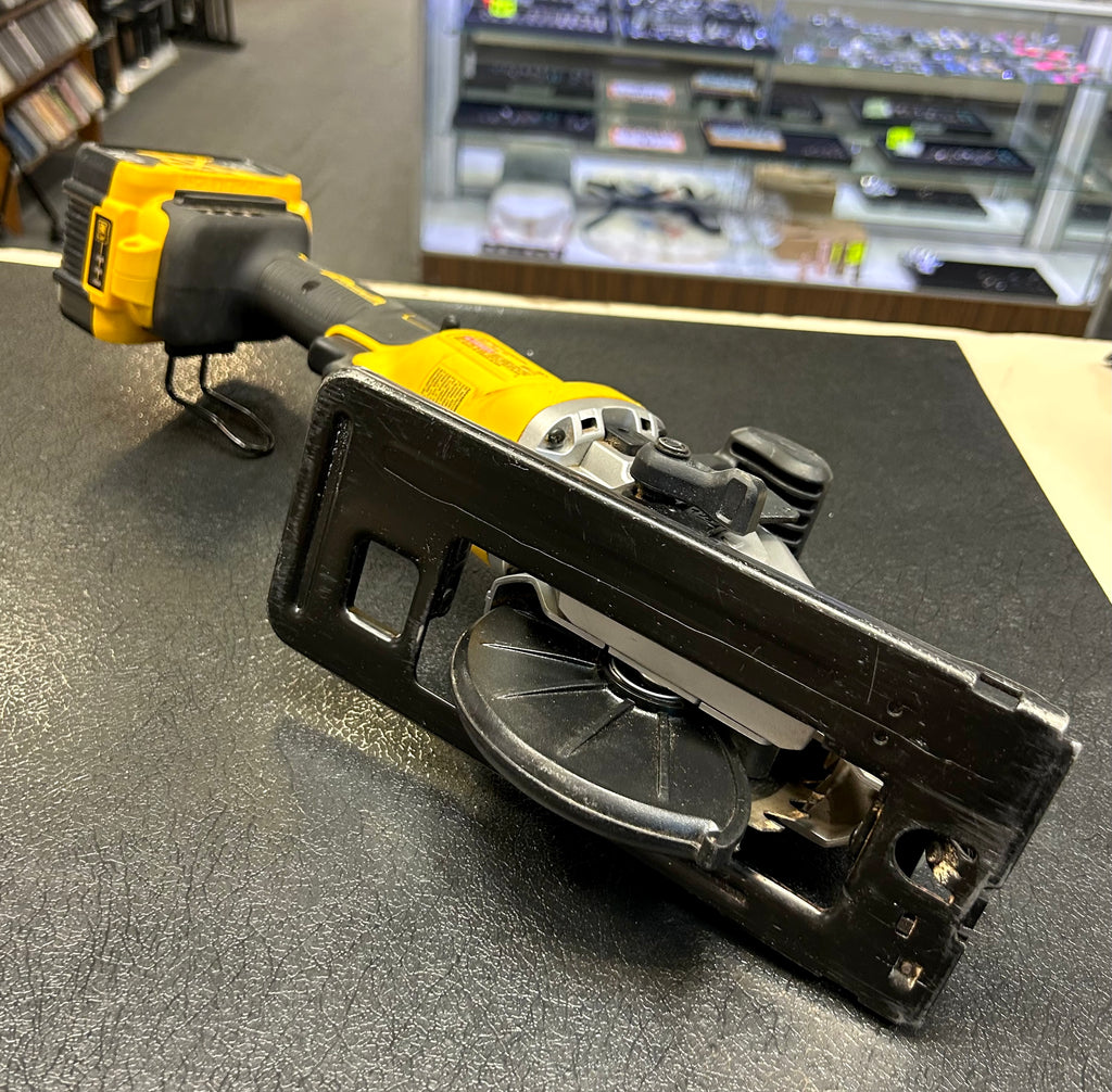 DEWALT DCS571 20V MAX XR Brushless 4-1/2” Circular Saw Kit w/ 5Ah Battery & Charger