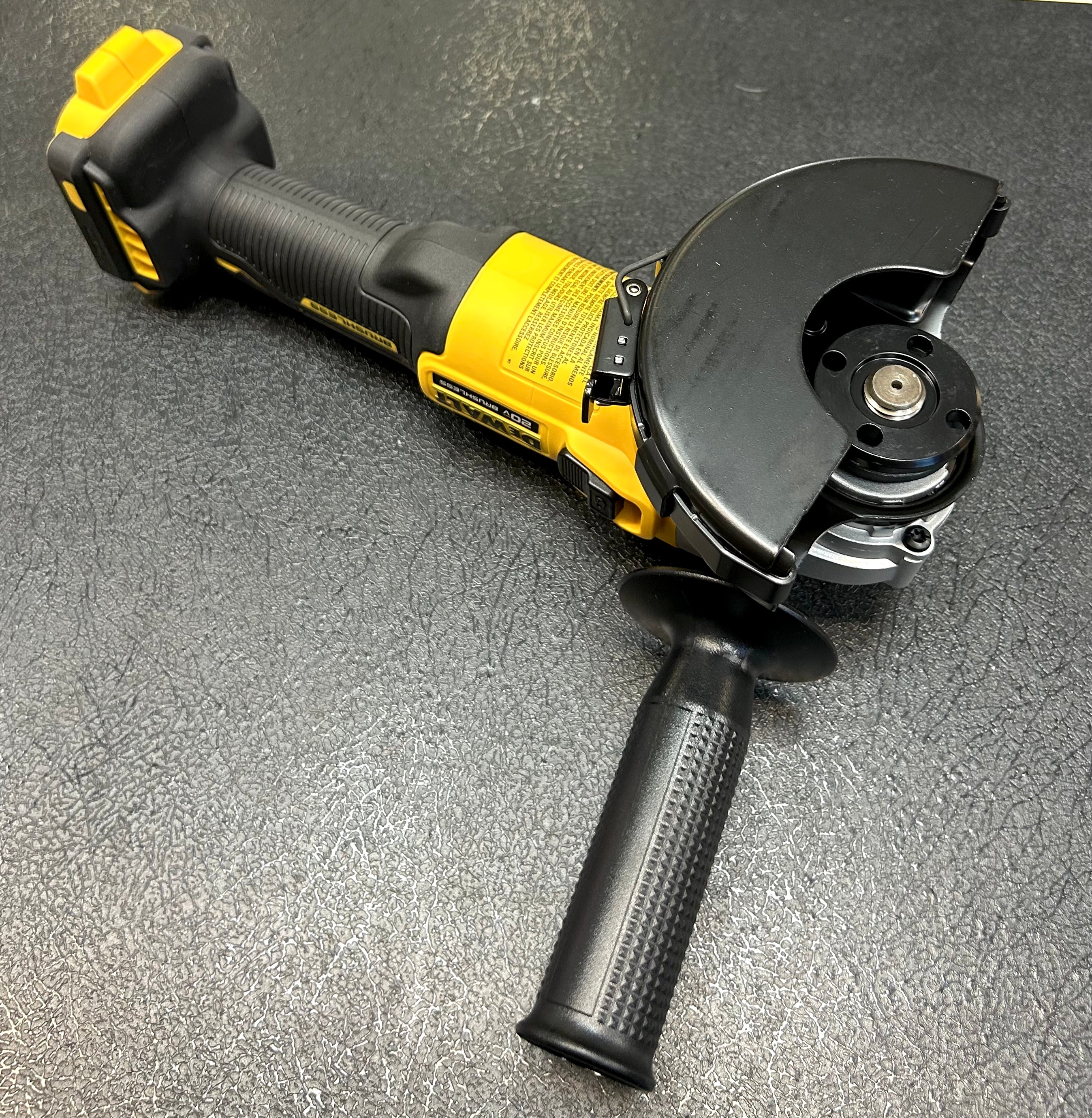 NEW DEWALT 20V MAX XR Brushless 4.5" Cordless Angle Grinder – Tool Only