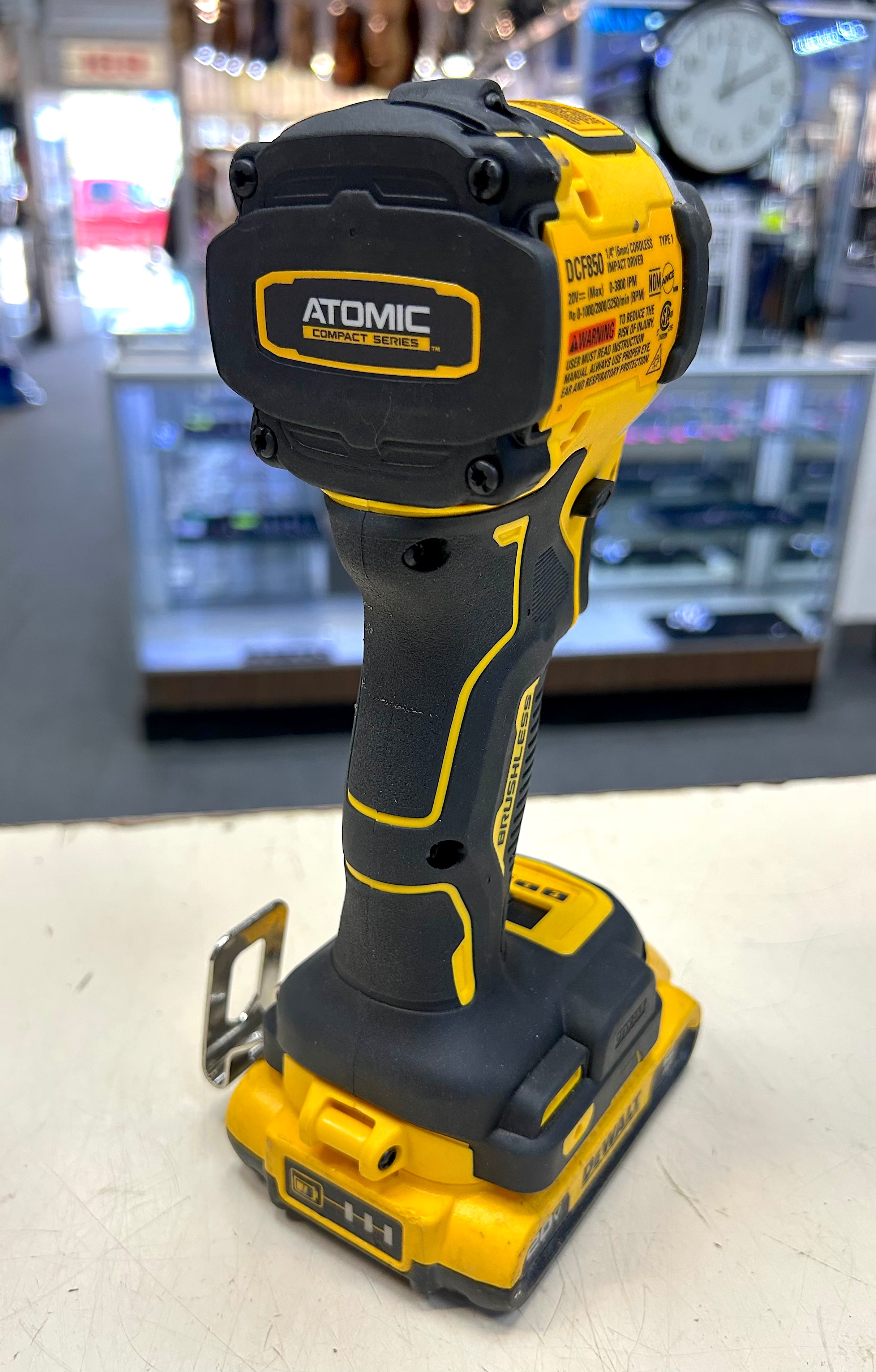 DeWalt DCF850 20V MAX Atomic 1/4” Impact Driver w/ Battery