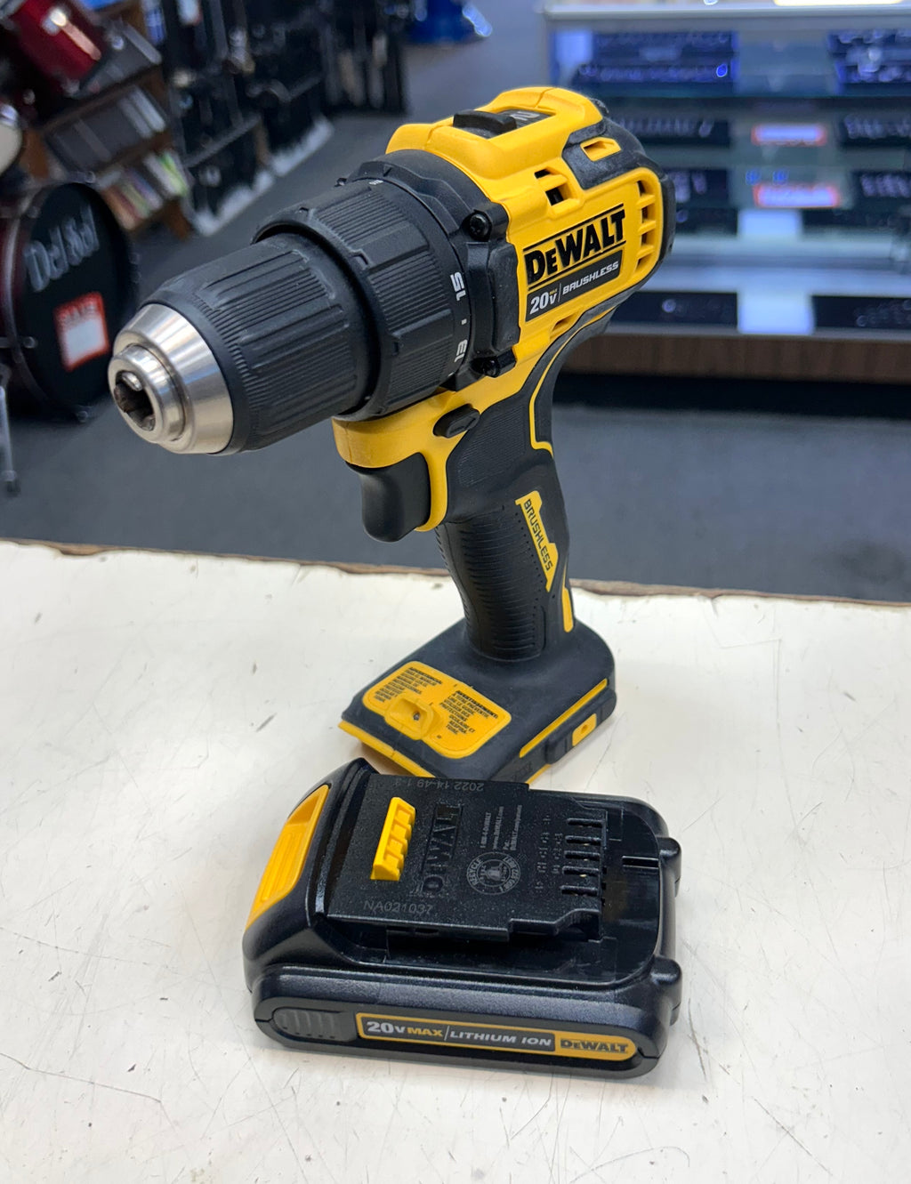 DeWalt 20V MAX Compact Brushless Drill/Driver – Includes Battery