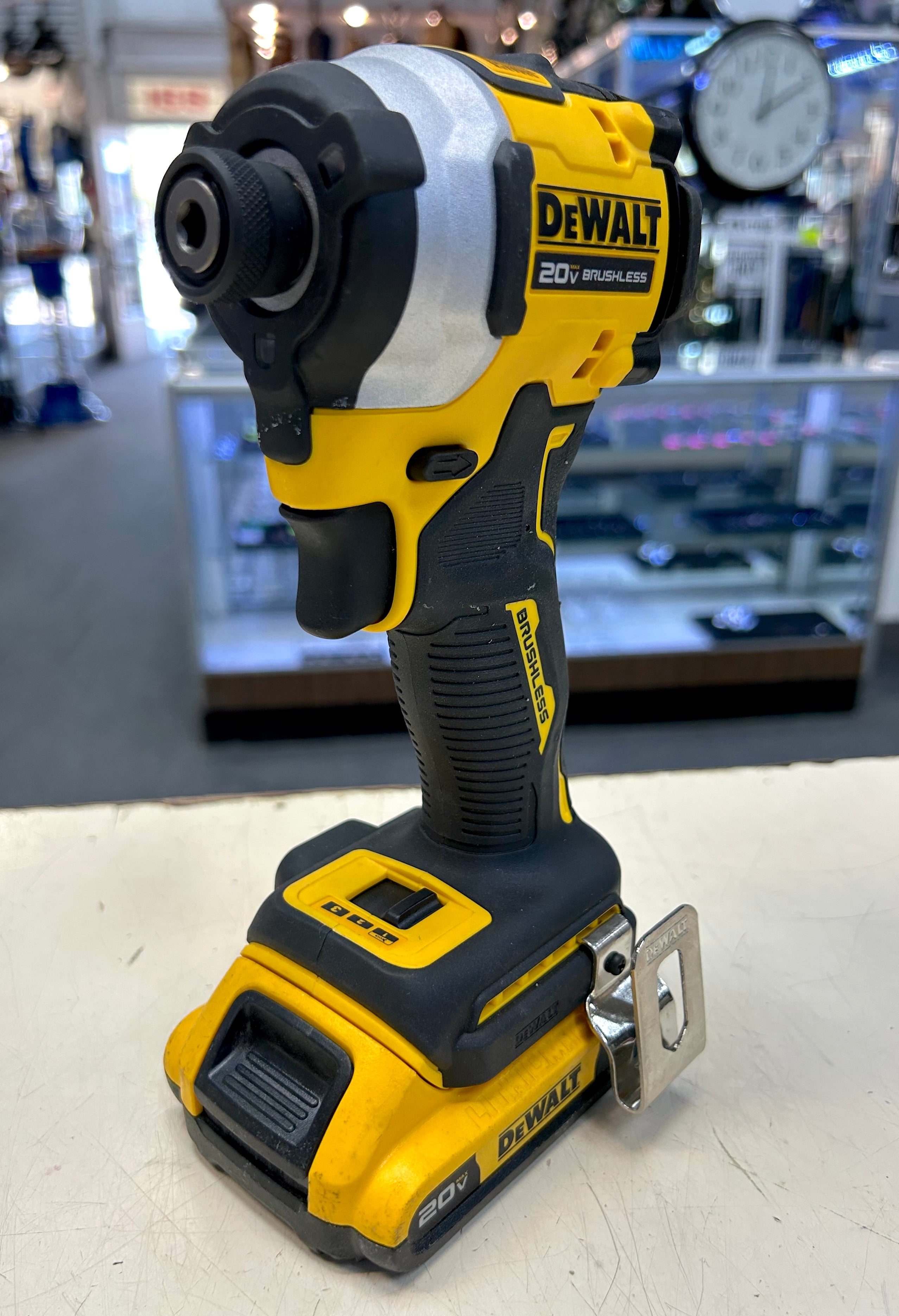 DeWalt DCF850 20V MAX Atomic 1/4” Impact Driver w/ Battery