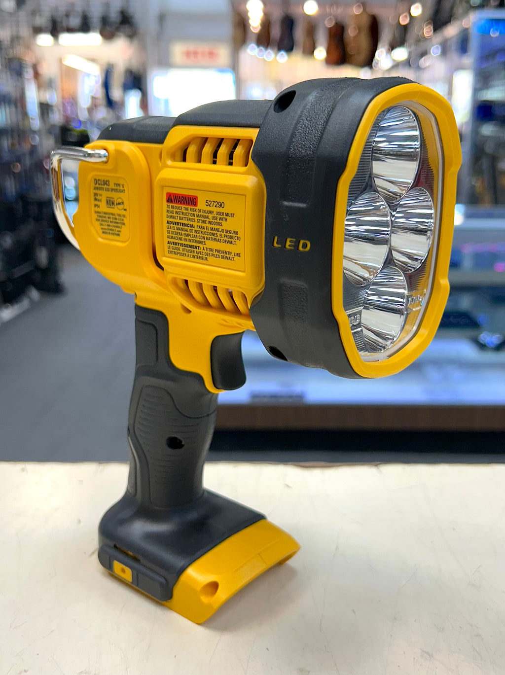 DeWalt 20V MAX LED Jobsite Spotlight Flashlight Tool Only w/ Box – 1000 Lumens