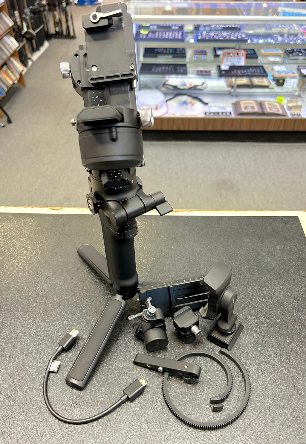 DJI RSC 2 Gimbal Stabilizer Pro Combo w/ Focus Motor Carry Case Accessories