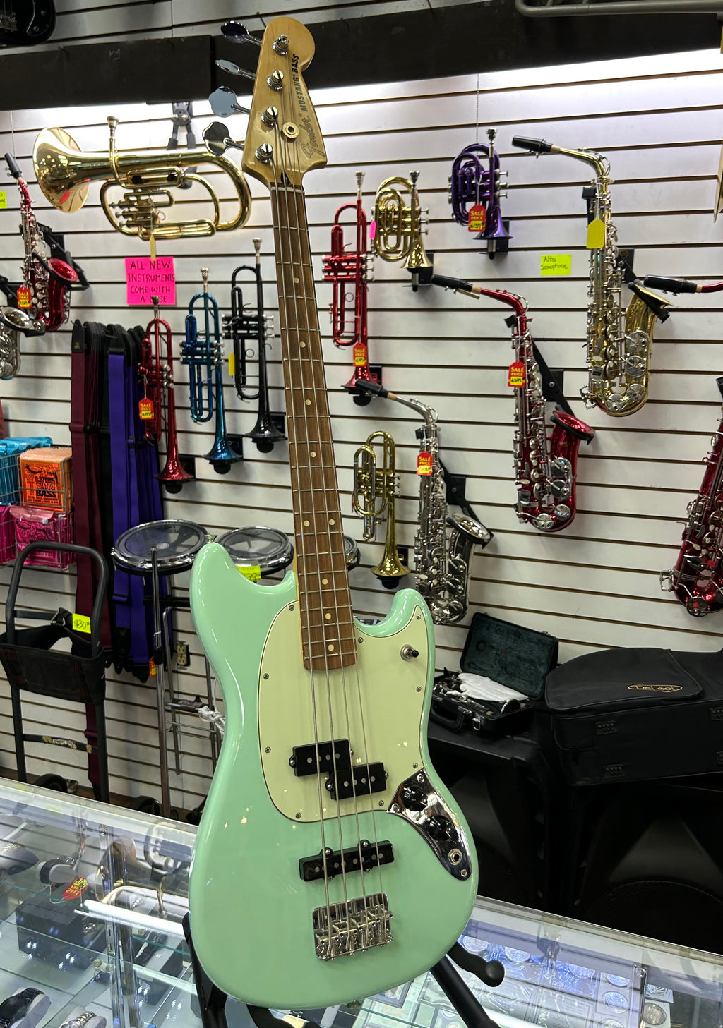 Fender Mustang Bass PJ Seafoam Green – Made in Mexico Short Scale Electric Bass w/ Hard Case