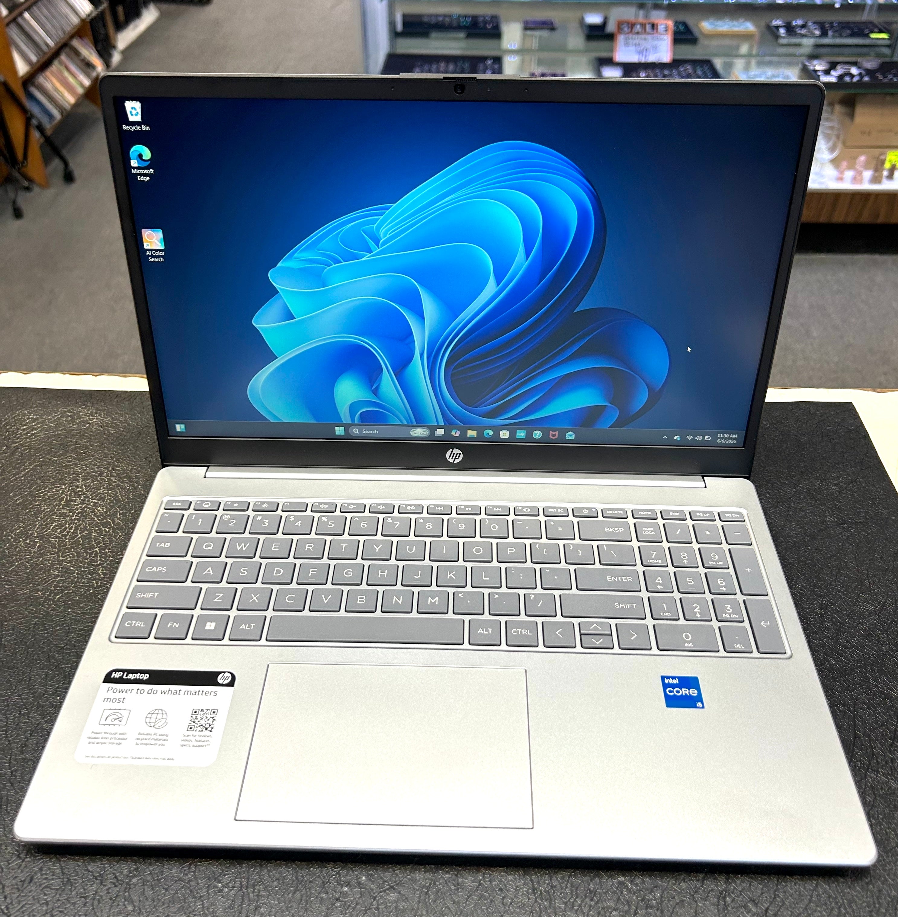 HP 15.6” Full HD Laptop i5-1235U 8GB RAM 512GB SSD Win 11 Box