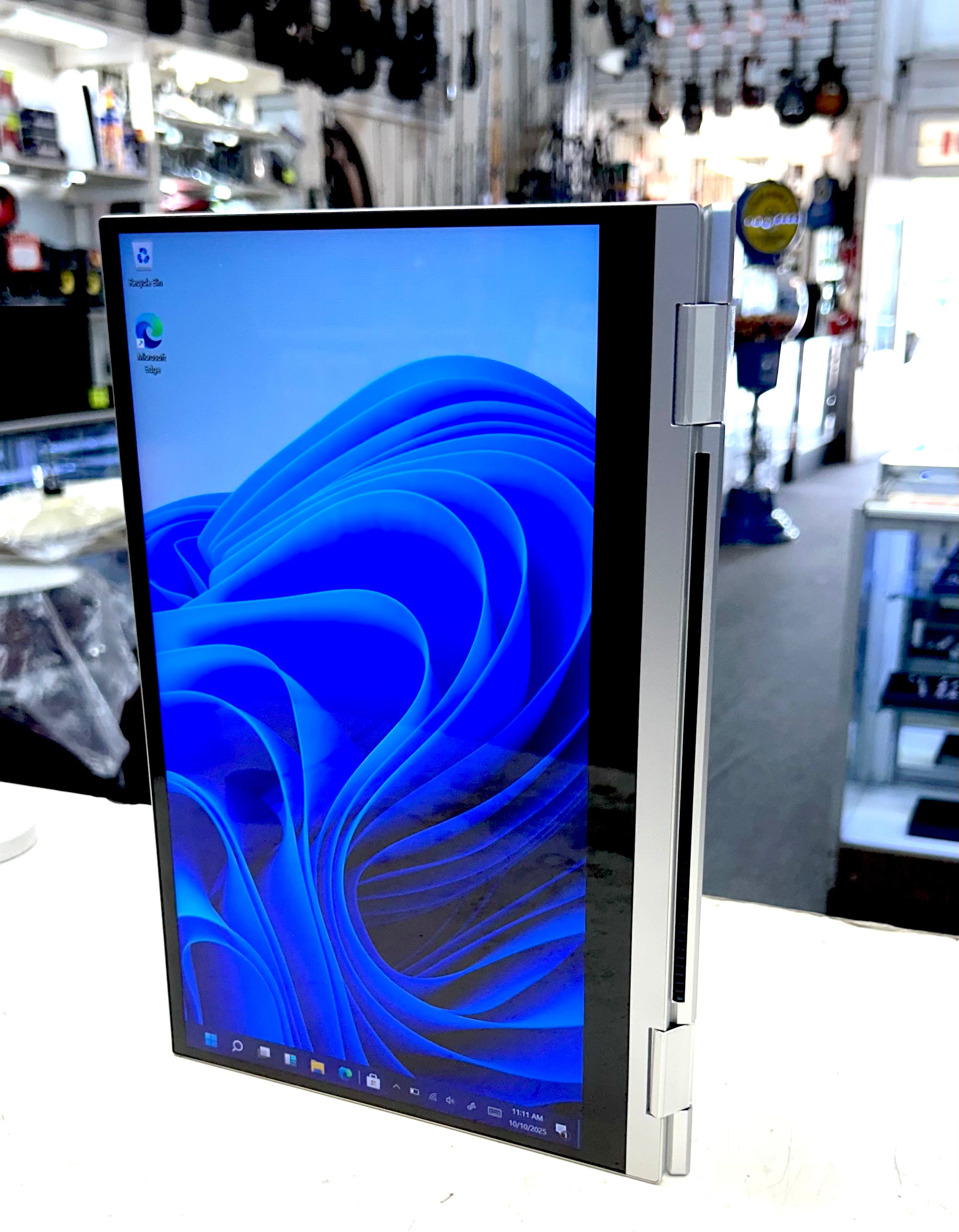 Samsung Galaxy Book Flex2 13.3” QLED Touchscreen Laptop 256GB SSD Royal Silver