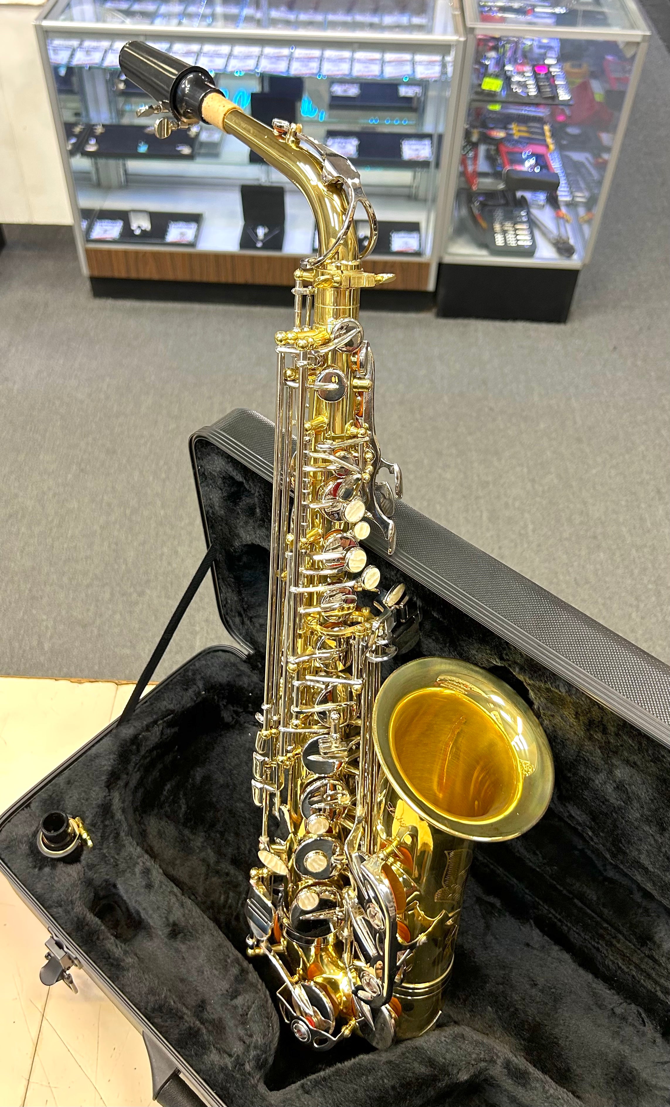 Gold Alto Saxophone – New with Case | Beginner to Intermediate | Classic Finish
