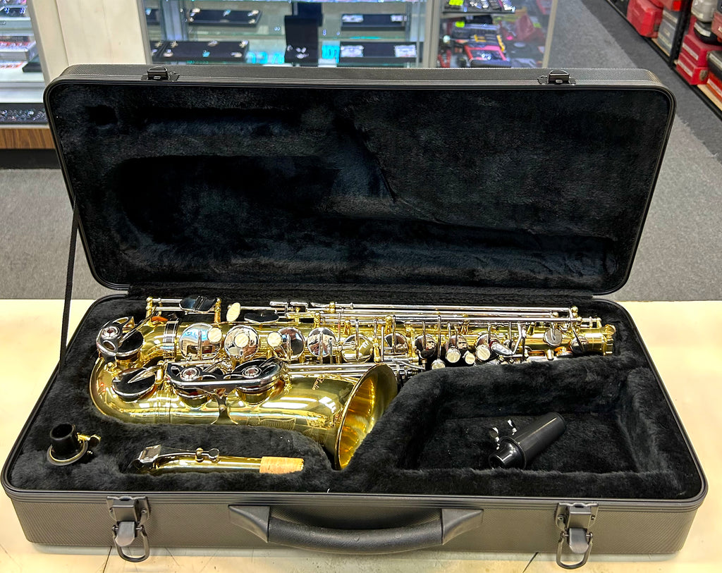 Gold Alto Saxophone – New with Case | Beginner to Intermediate | Classic Finish