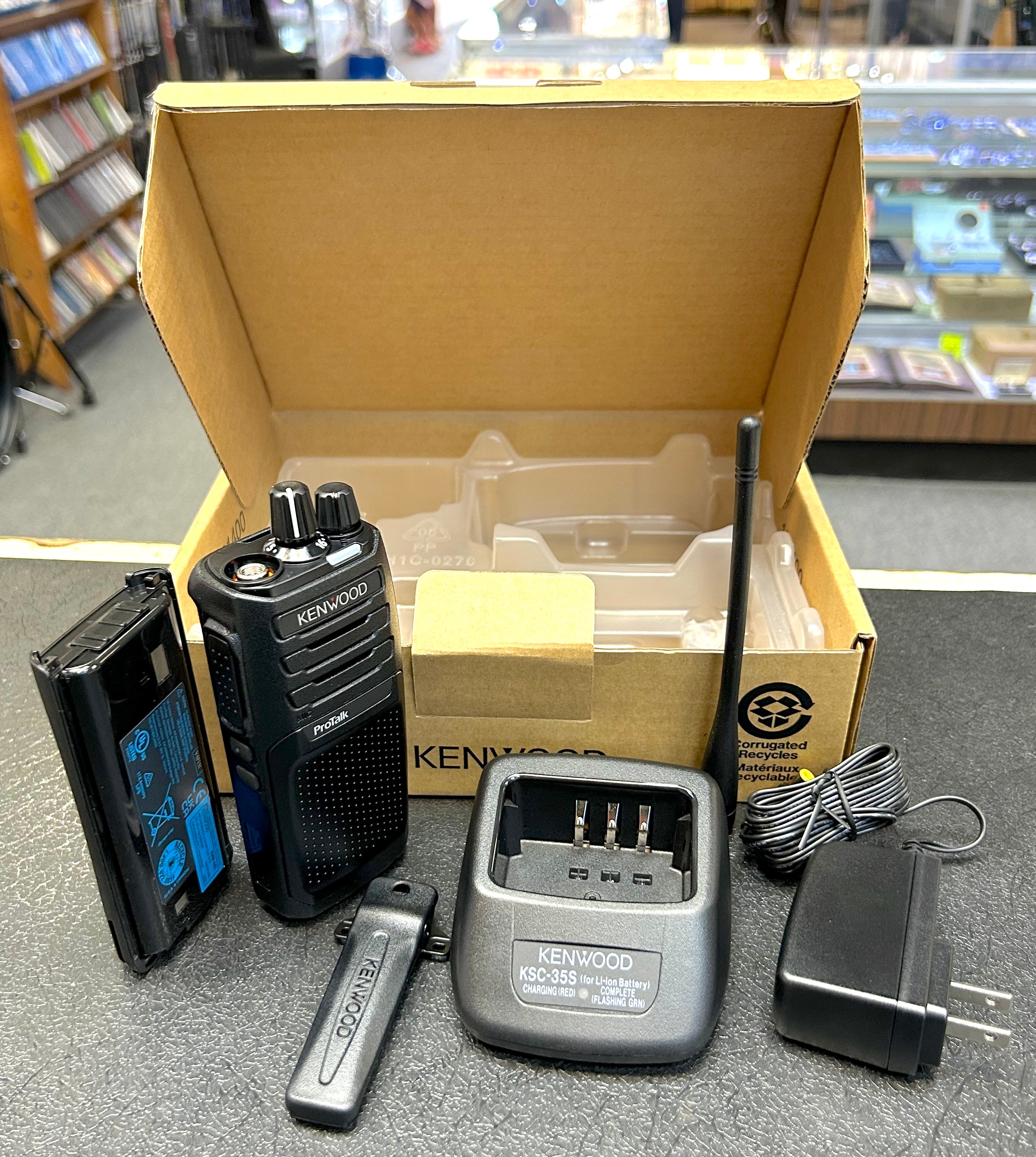 NEW Kenwood ProTalk NX-P1300AUK UHF Business Radio 5W 16 Channel w/ Charger