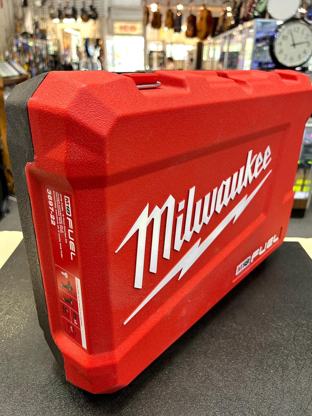 MILWAUKEE M18 FUEL Hammer Drill & Impact Driver Combo Kit