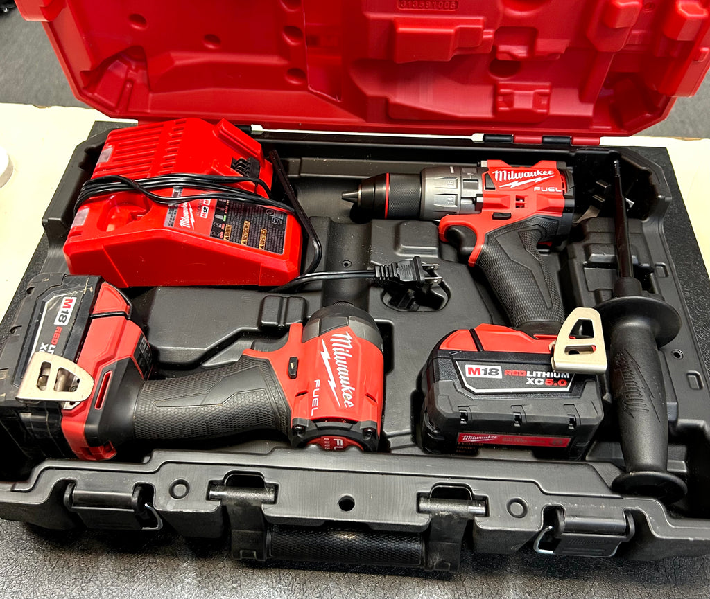 MILWAUKEE M18 FUEL Hammer Drill & Impact Driver Combo Kit