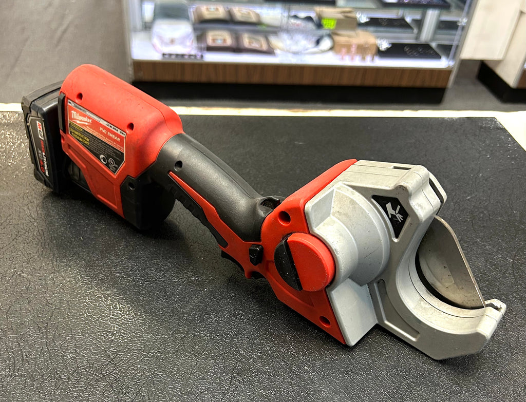Milwaukee M12 PVC Shear Cutter 2470-20 12V Cordless Pipe Cutter w/ M12 XC 4.0 Battery