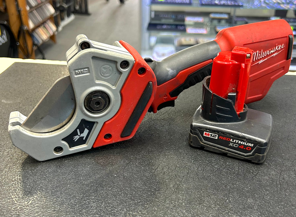 Milwaukee M12 PVC Shear Cutter 2470-20 12V Cordless Pipe Cutter w/ M12 XC 4.0 Battery