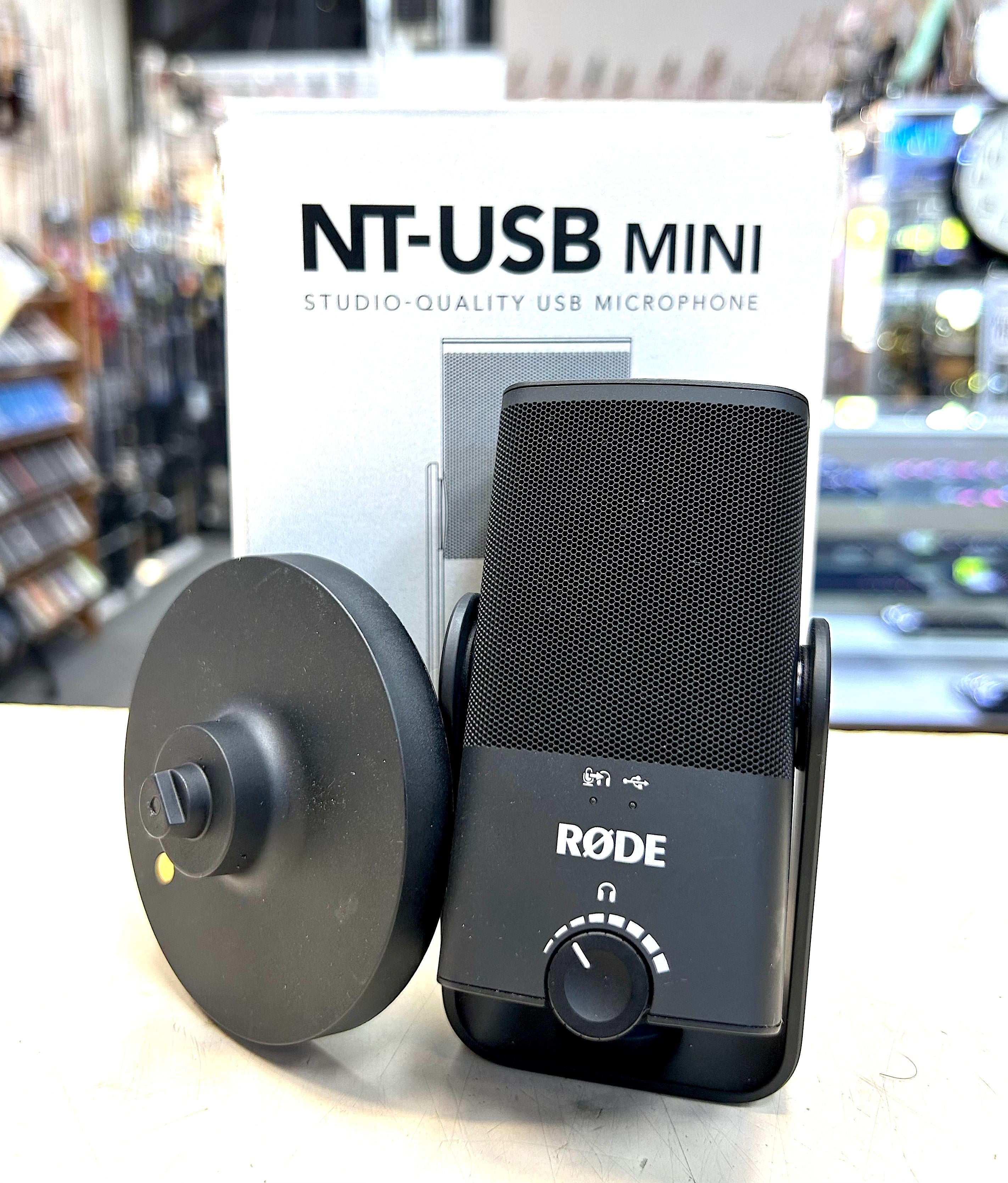 RØDE NT-USB Mini USB Condenser Microphone w/ Stand Studio Quality Podcast Streaming Mic