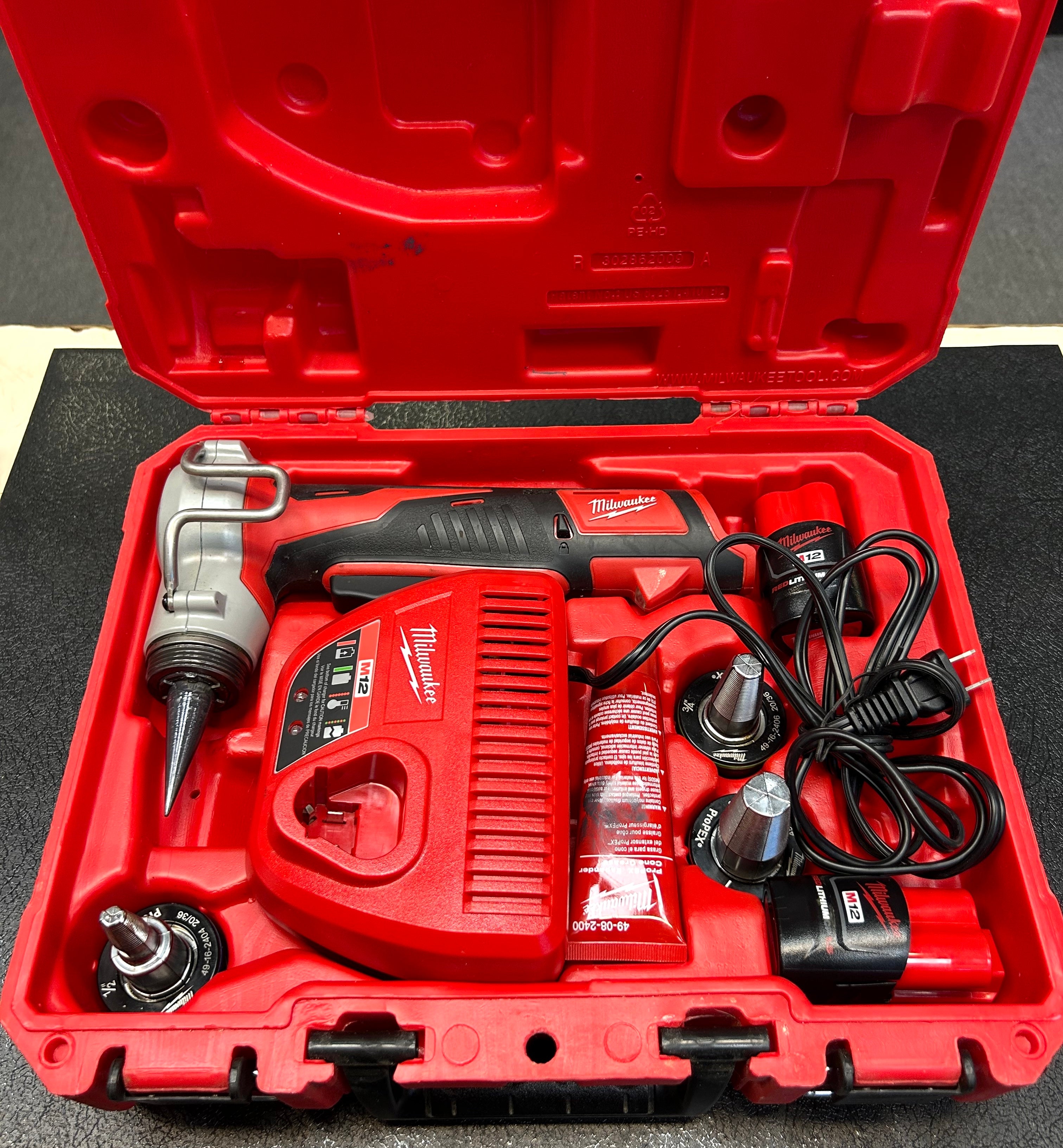 Milwaukee 2432-22 M12 ProPEX Expansion Tool Kit 1/2” 3/4” 1” Heads COMPLETE SET