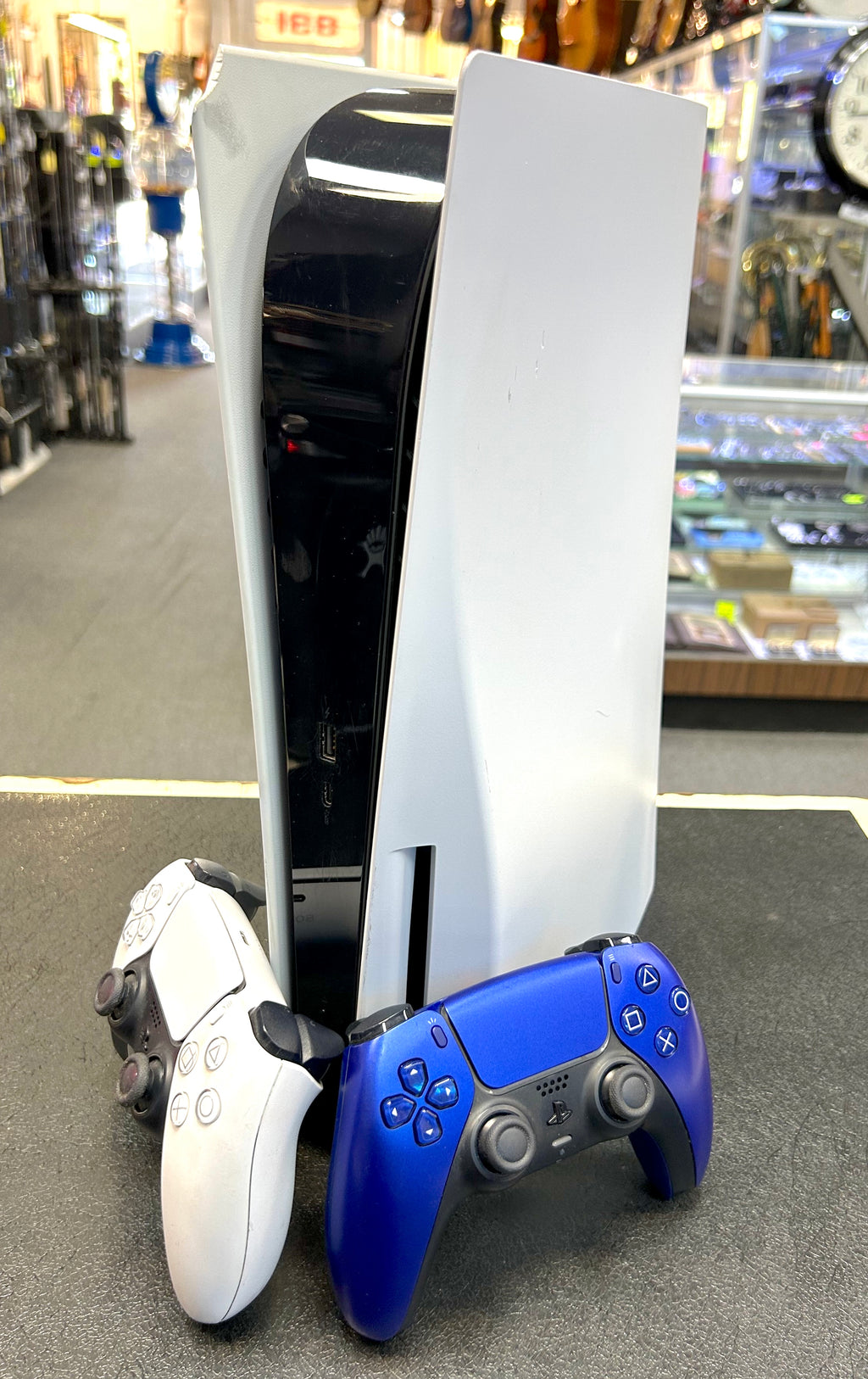 Sony PlayStation 5 PS5 Console Disc Edition 825 GB – w / Two Controllers