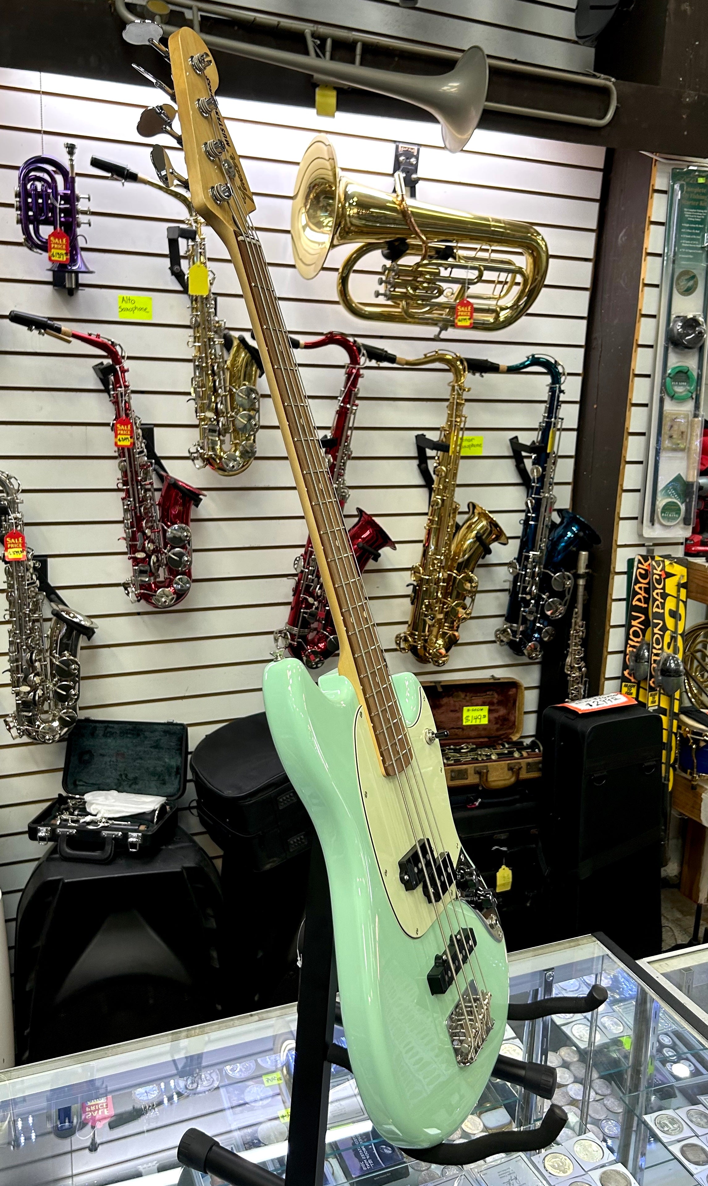 Fender Mustang Bass PJ Seafoam Green – Made in Mexico Short Scale Electric Bass w/ Hard Case