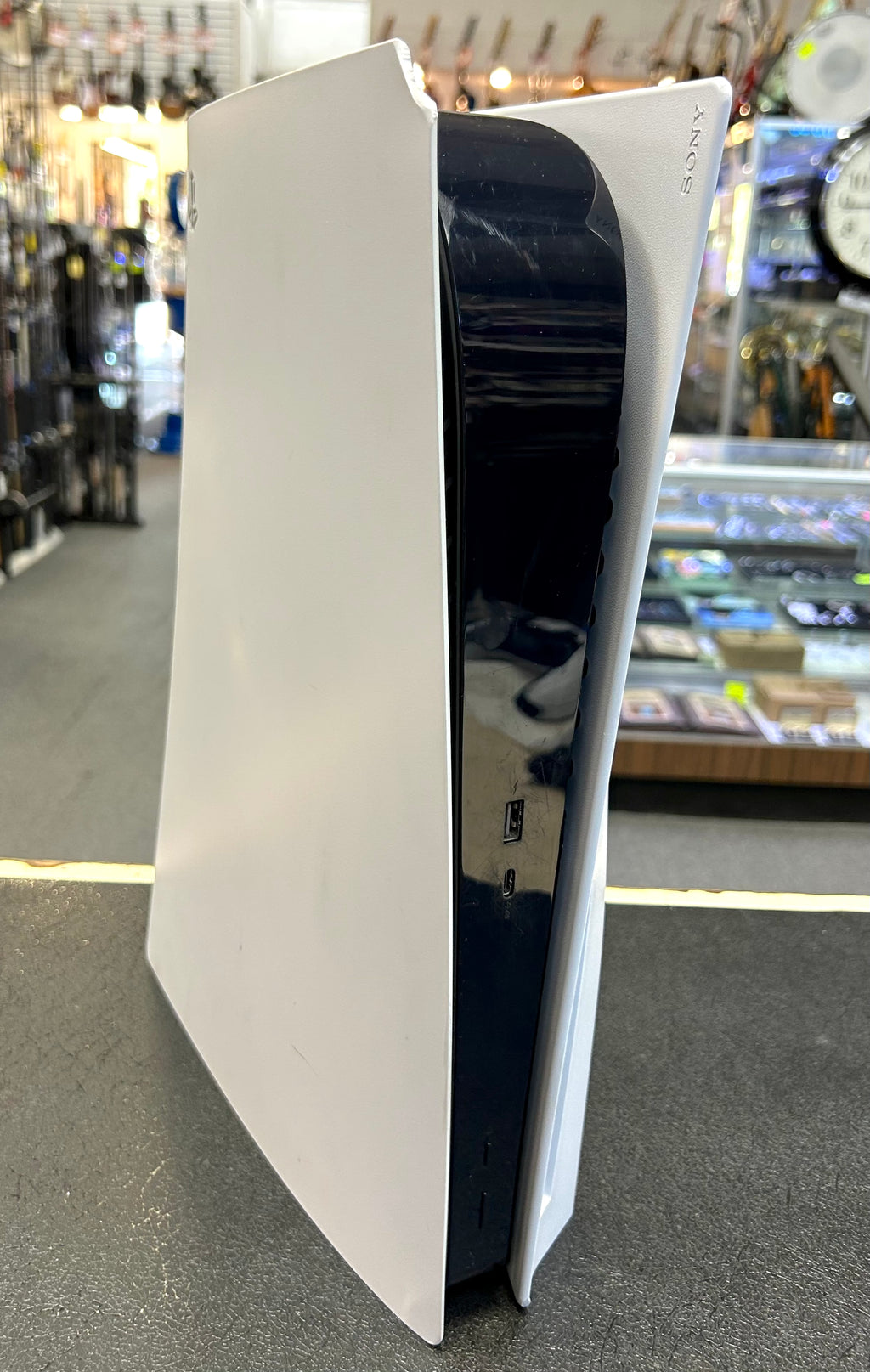 Sony PlayStation 5 PS5 Console Disc Edition 825 GB – w / Two Controllers