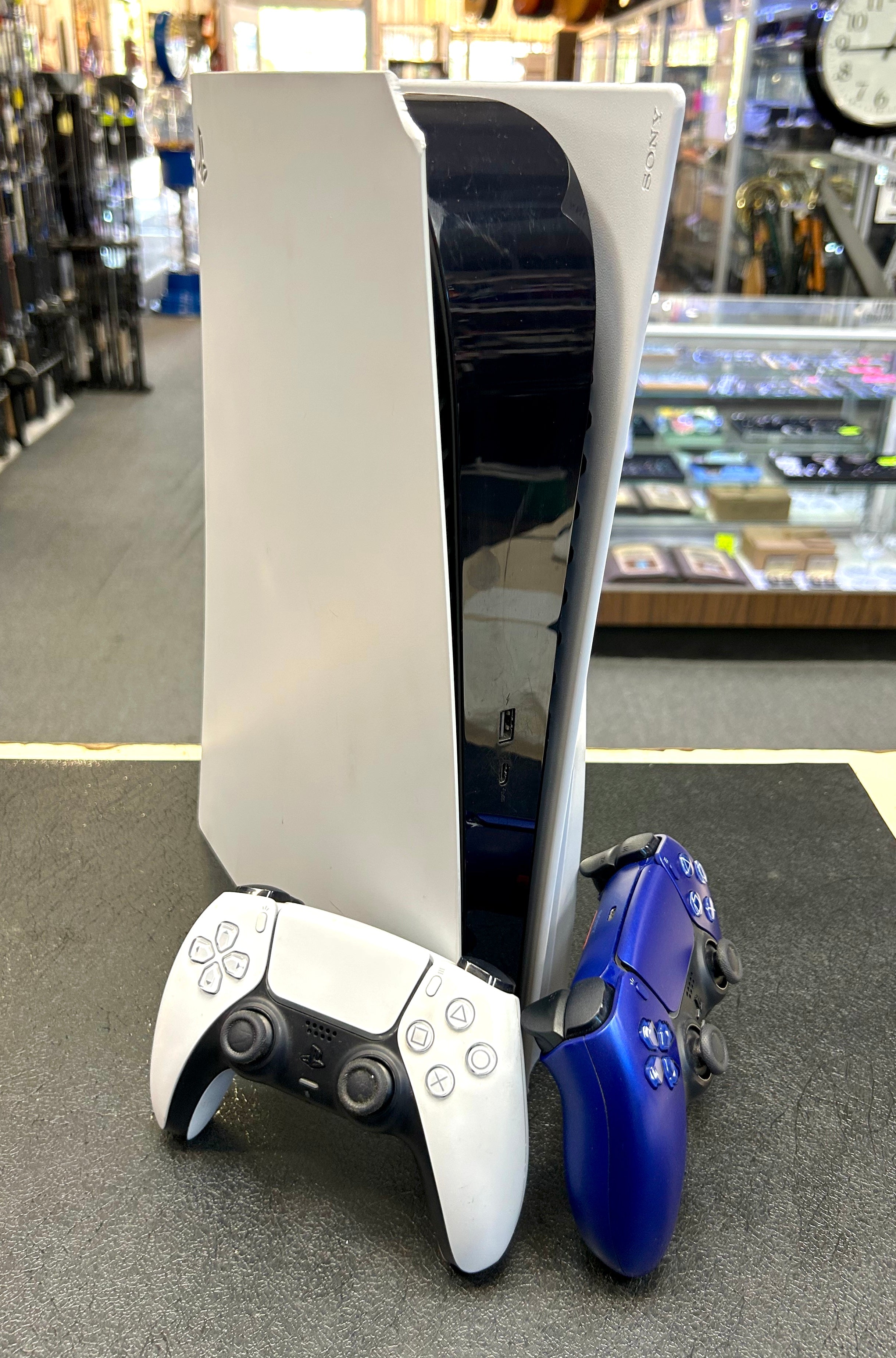 Sony PlayStation 5 PS5 Console Disc Edition 825 GB – w / Two Controllers