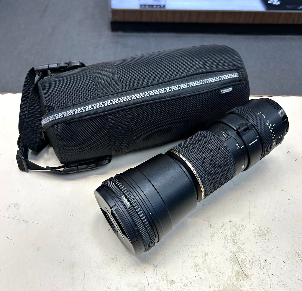 Tamron SP AF 200-500mm f/5-6.3 Di LD IF Telephoto Zoom Lens w/ Tripod Collar & Case