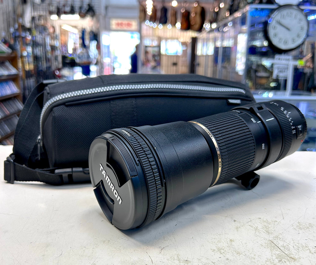 Tamron SP AF 200-500mm f/5-6.3 Di LD IF Telephoto Zoom Lens w/ Tripod Collar & Case