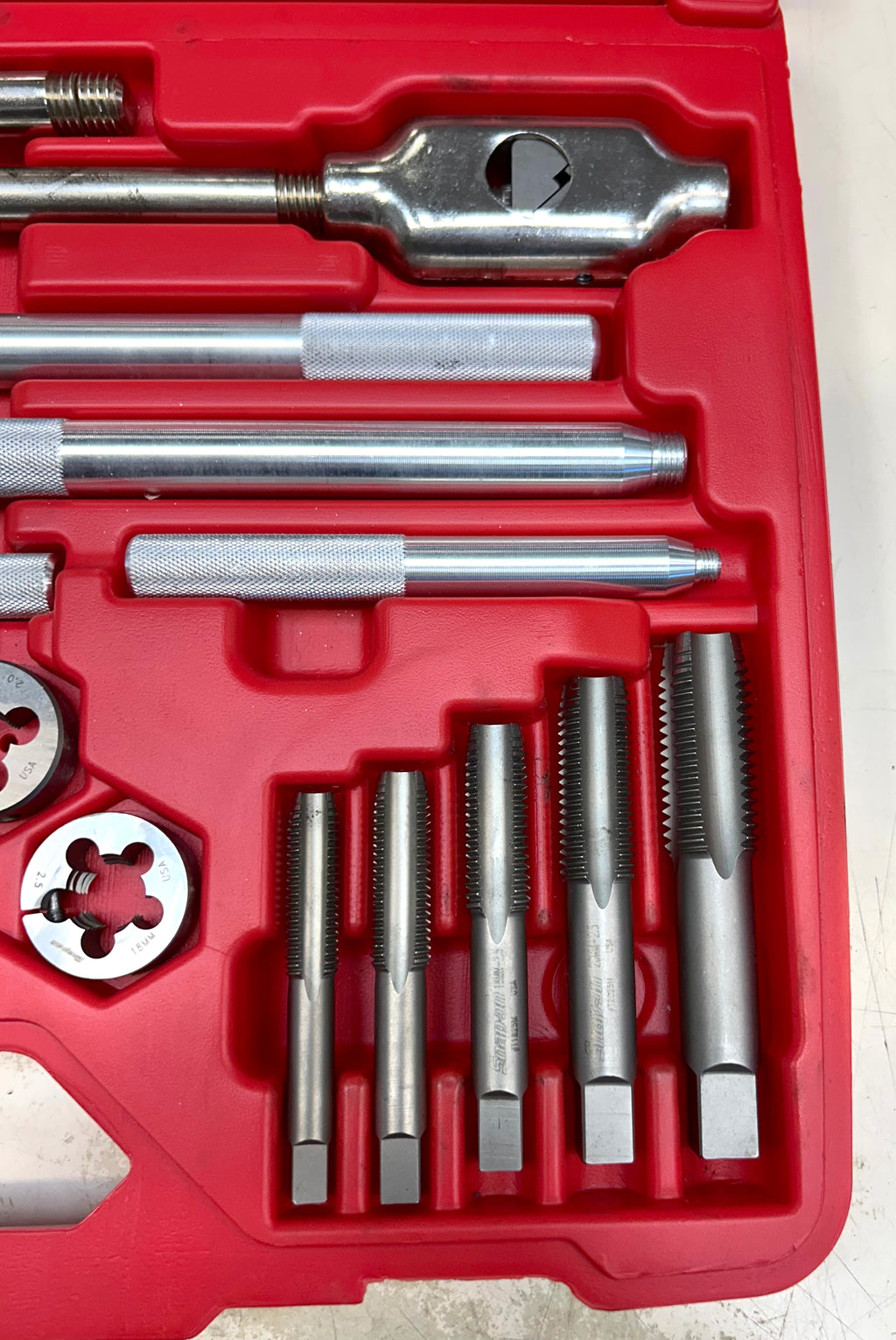 Snap-On Metric Tap & Die Set – Pre-Owned, Complete Set, Great Condition