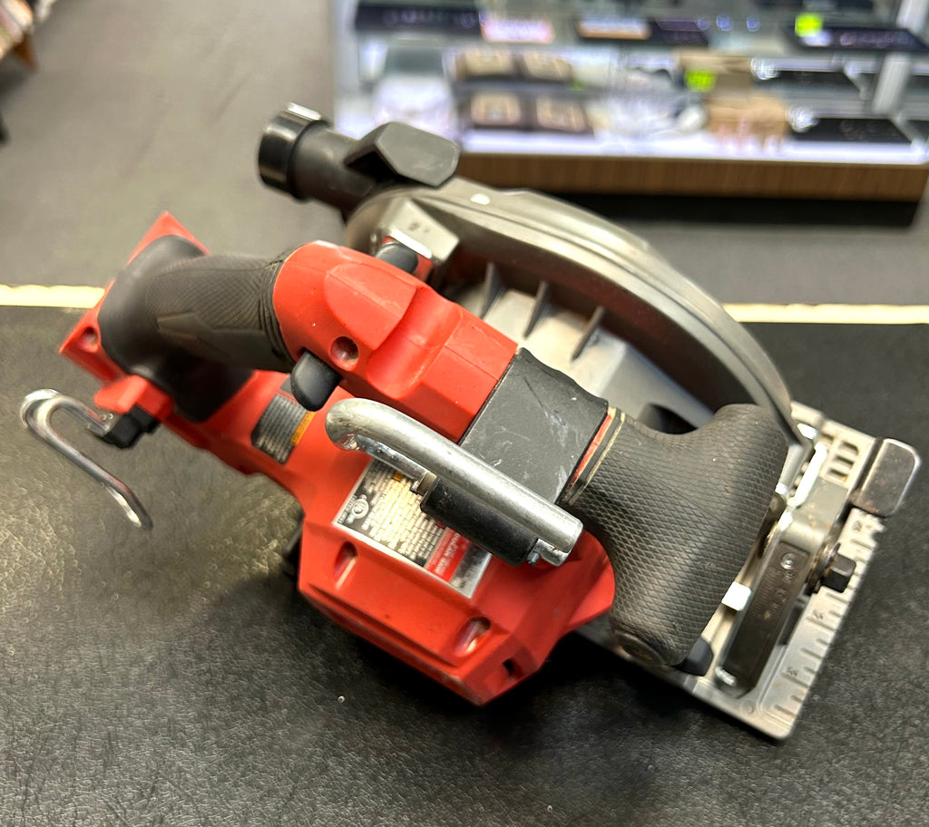 Milwaukee M18 FUEL 2833-20 6-1/2” Brushless Circular Saw Cordless 18V Tool Only